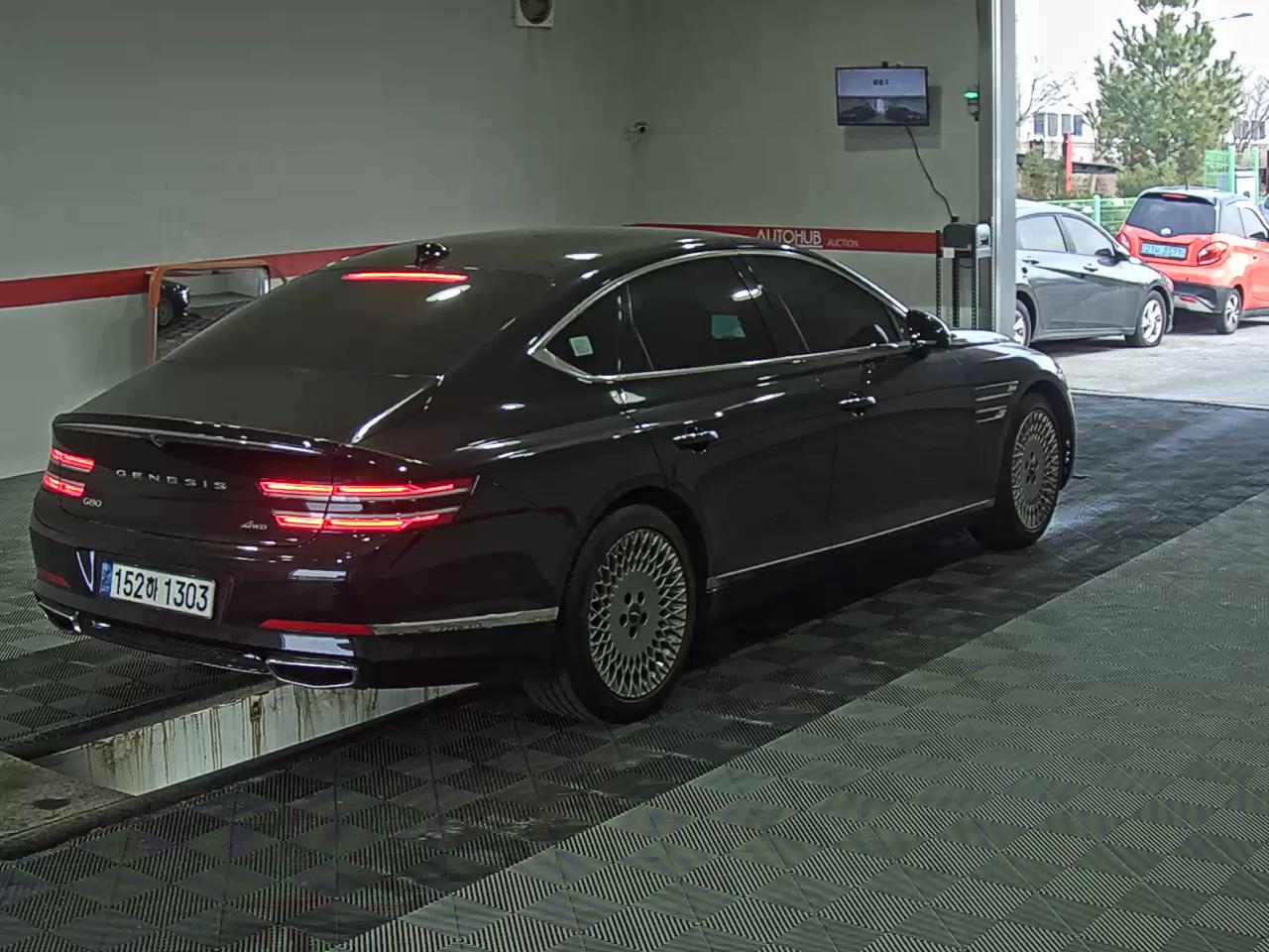 Hyundai Genesis - 4