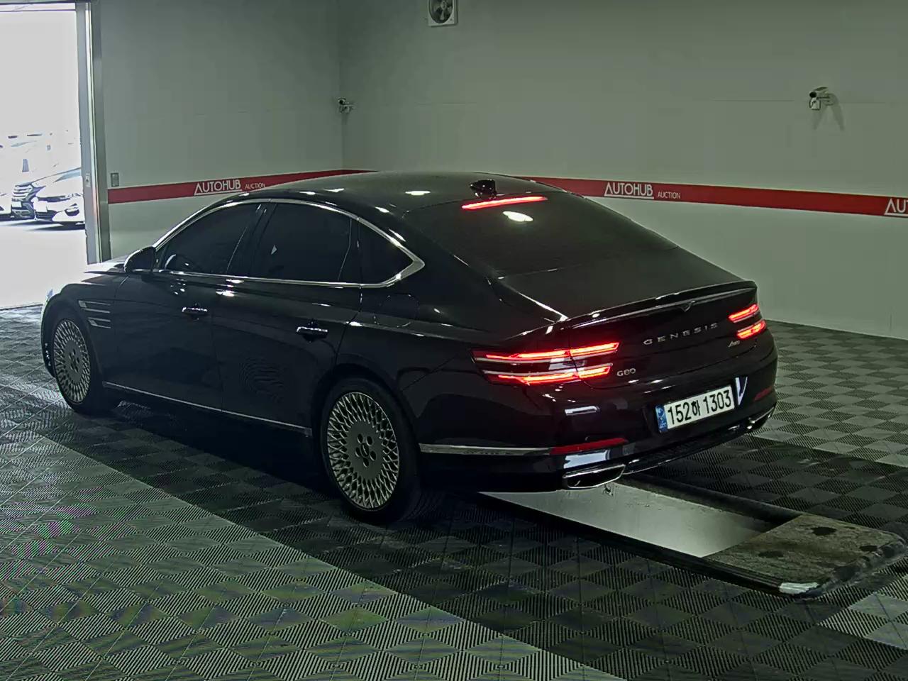 Hyundai Genesis - 5