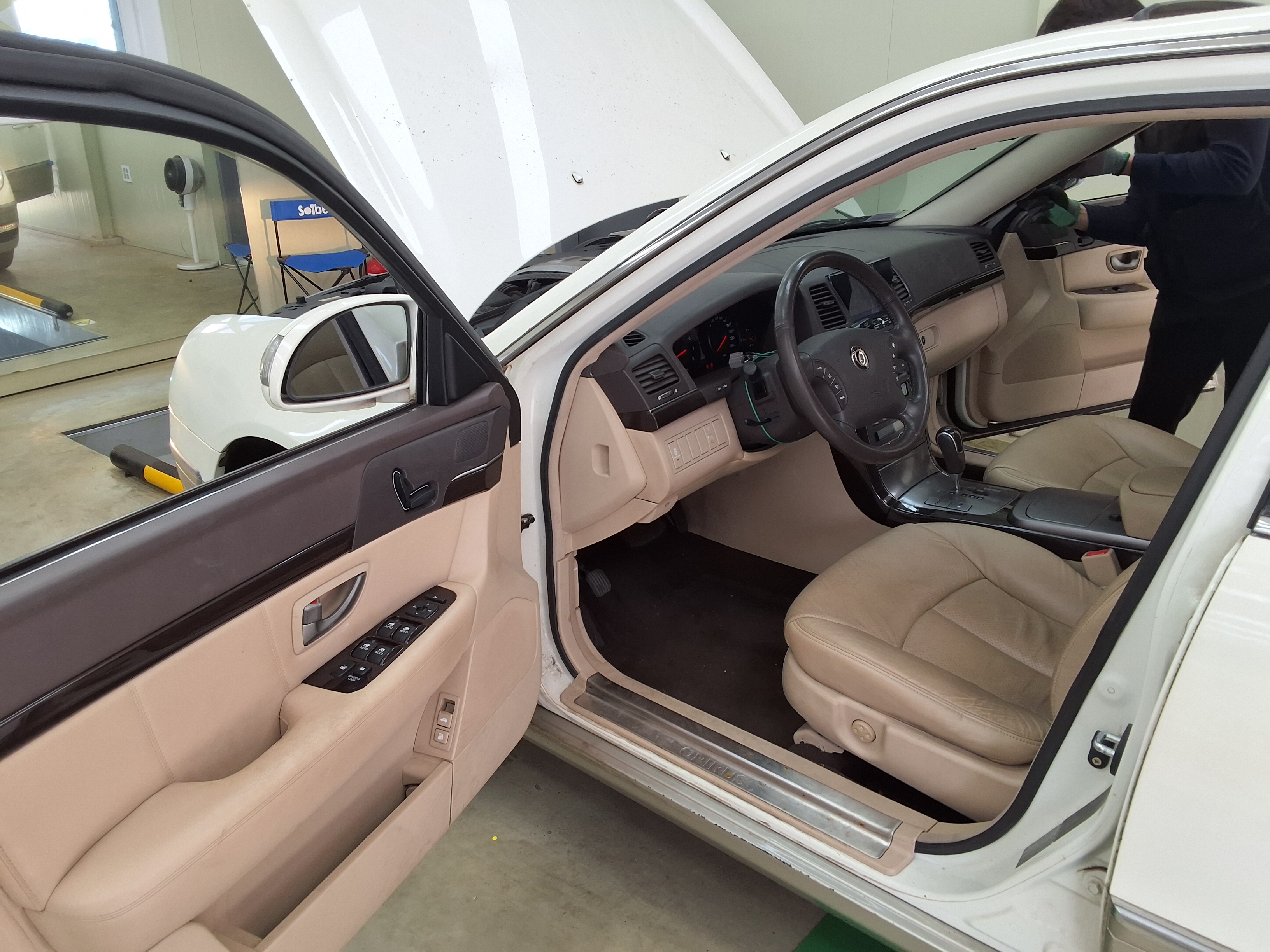 Kia Opirus (New) - 9