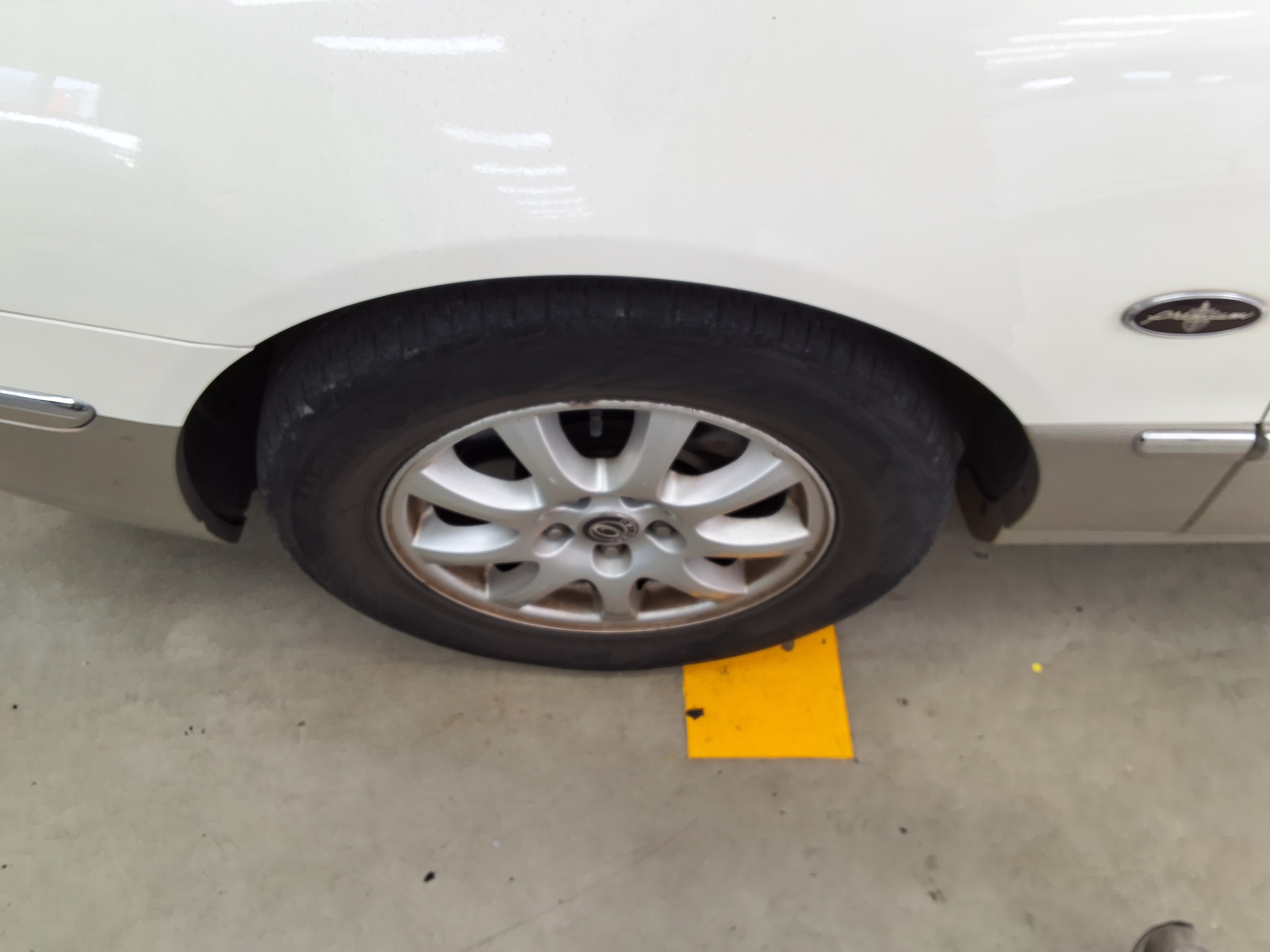 Kia Opirus (New) - 20