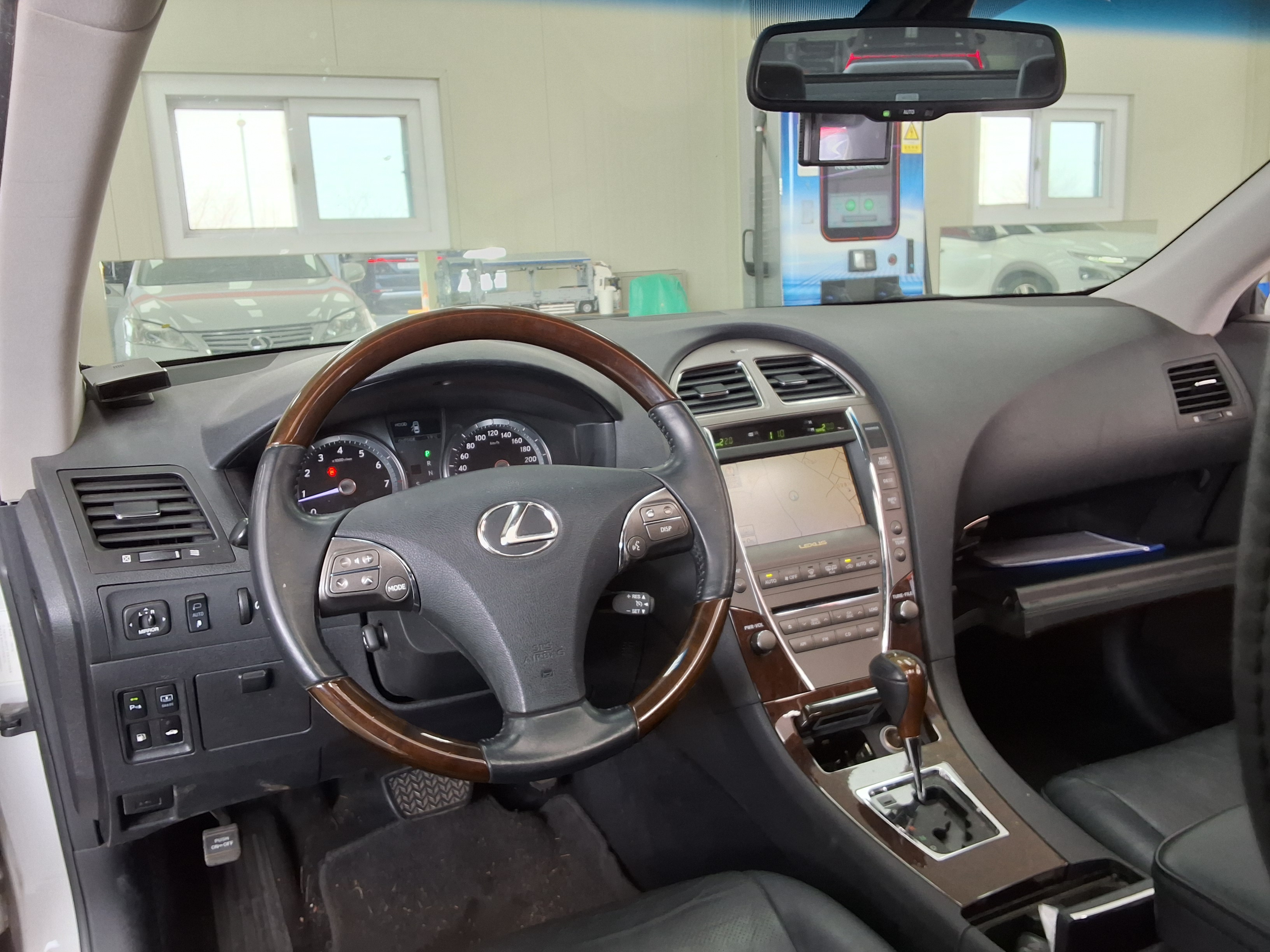 LEXUS ES - 10