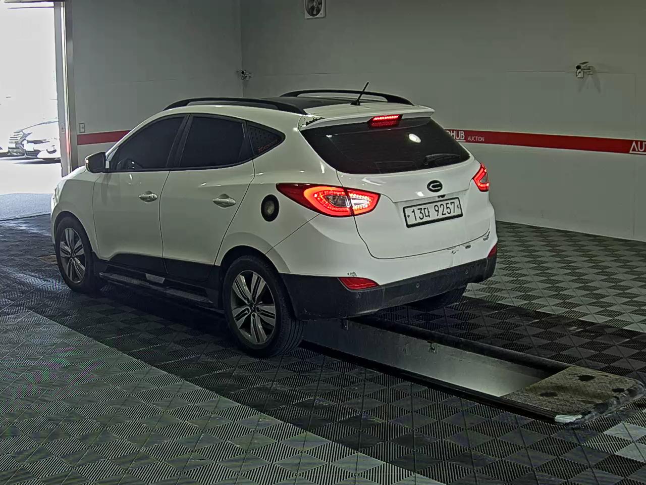 BMW iX - 5