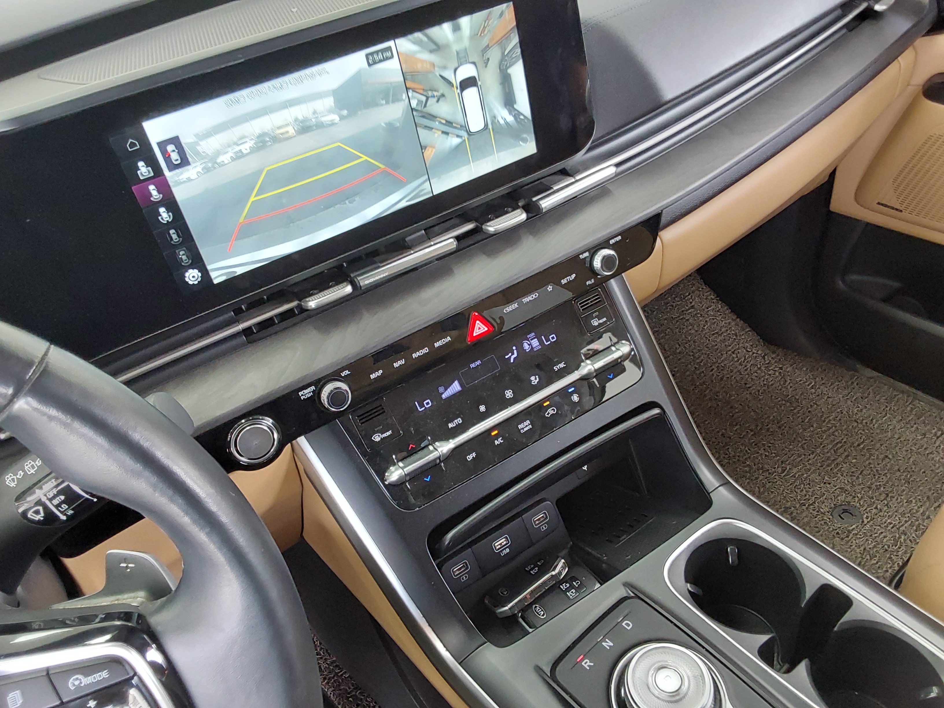 Kia SEDONA 2021 - Image 17