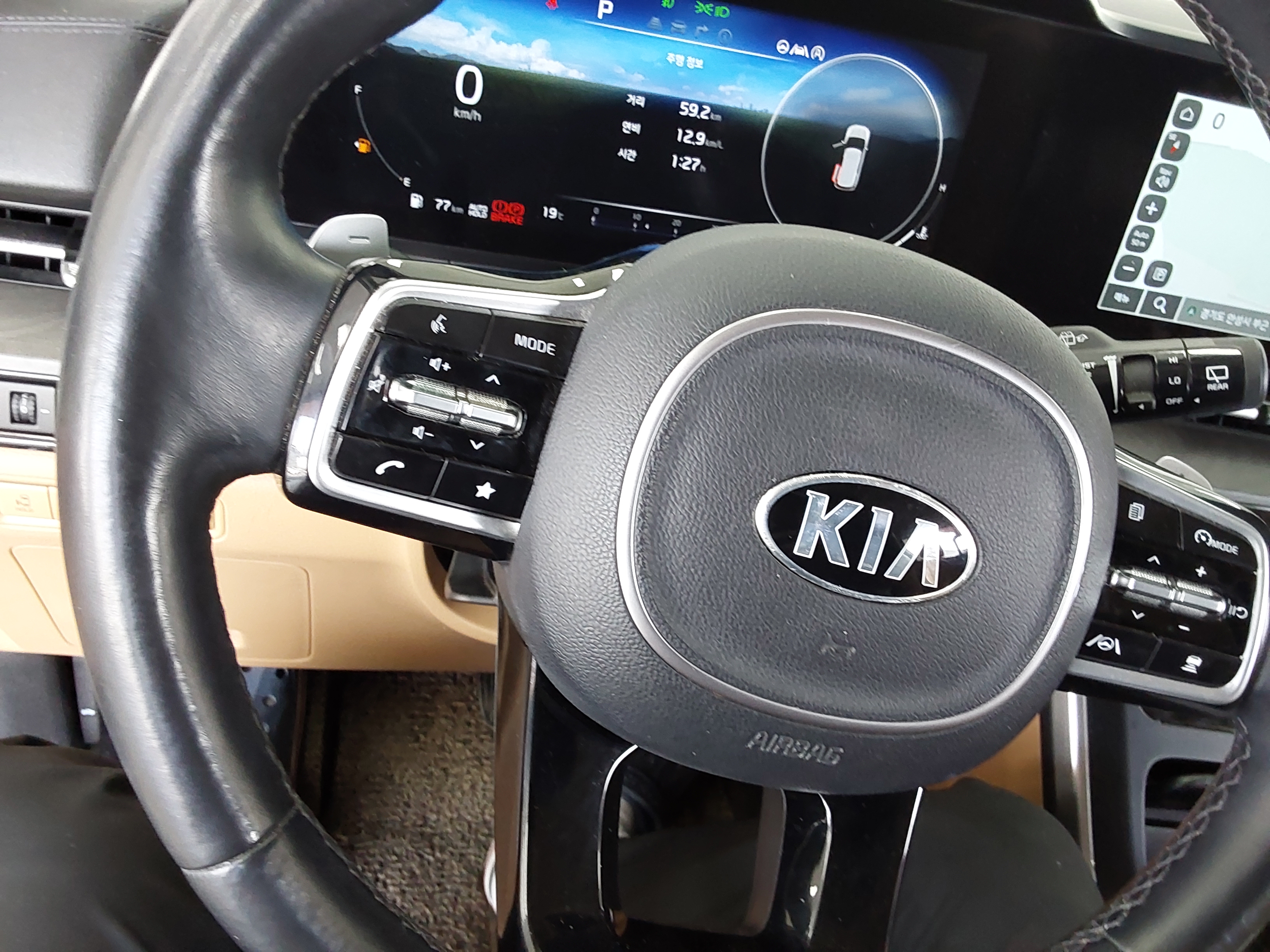Kia SEDONA 2021 - Image 19
