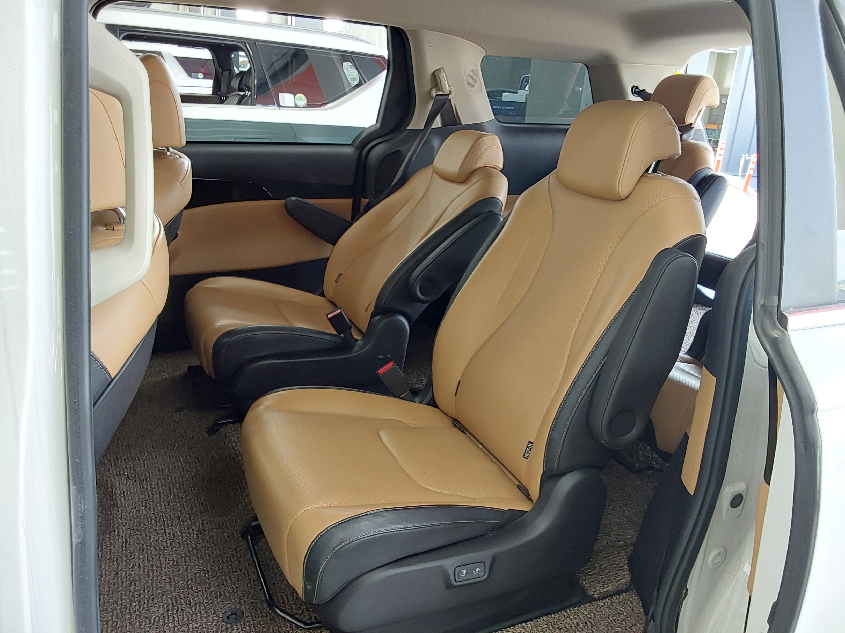 Kia SEDONA 2021 - Image 11
