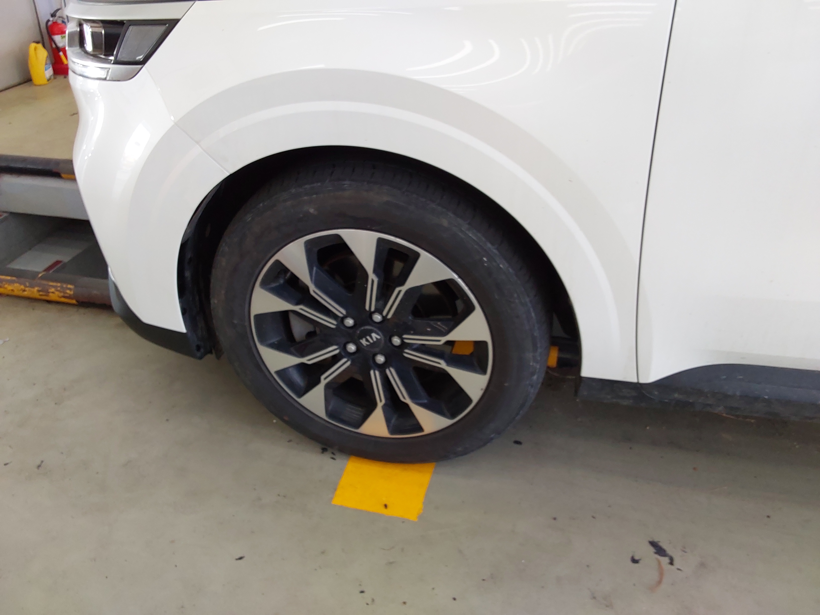 Kia SEDONA 2021 - Image 21