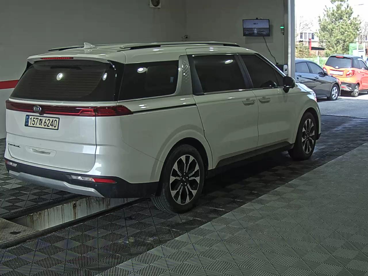 Kia SEDONA 2021 - Image 4