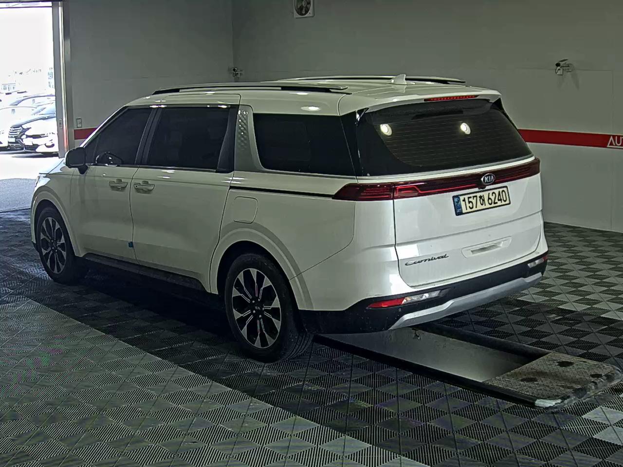 Kia SEDONA 2021 - Image 5
