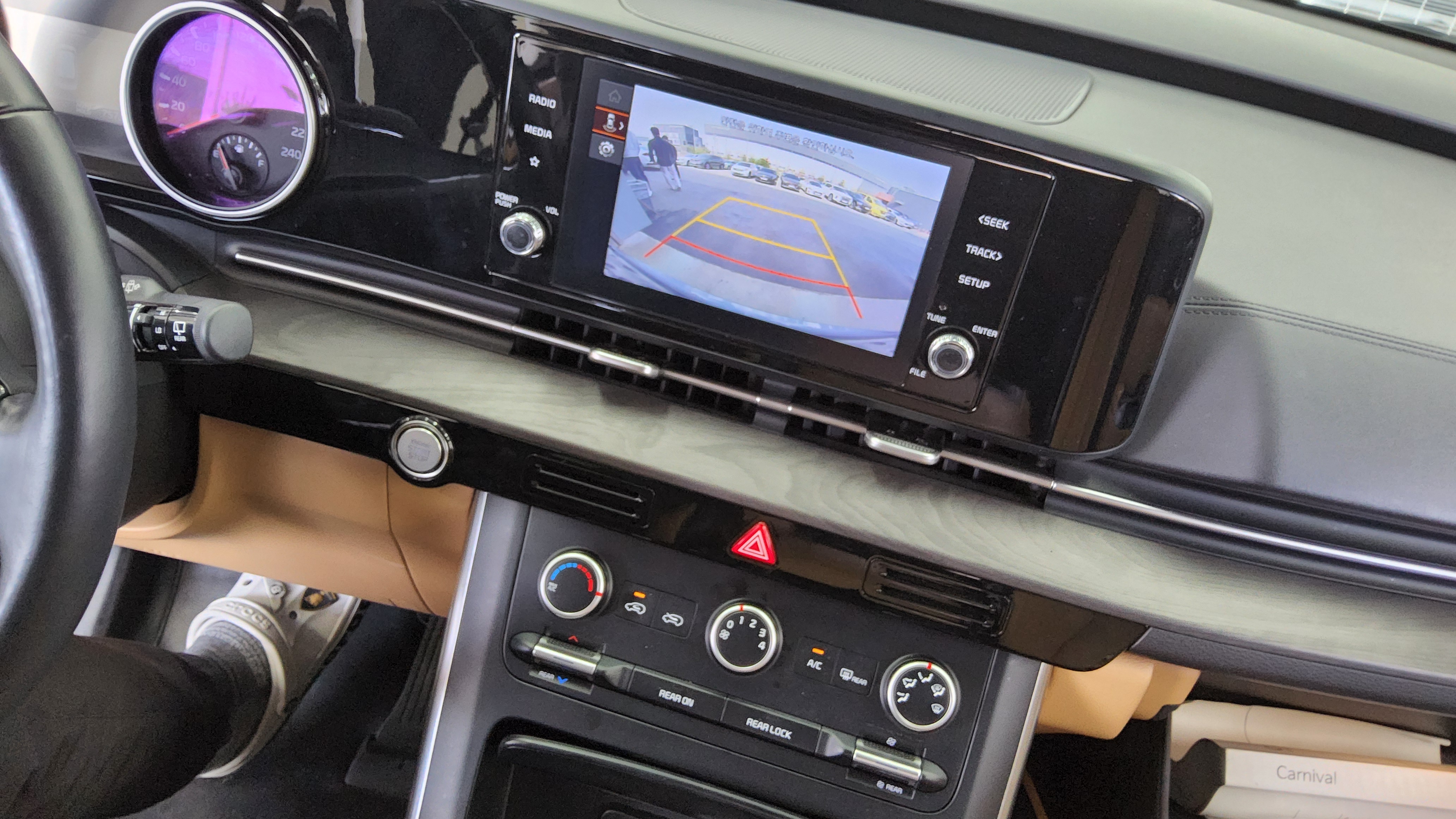 Kia SEDONA 2022 - Image 16