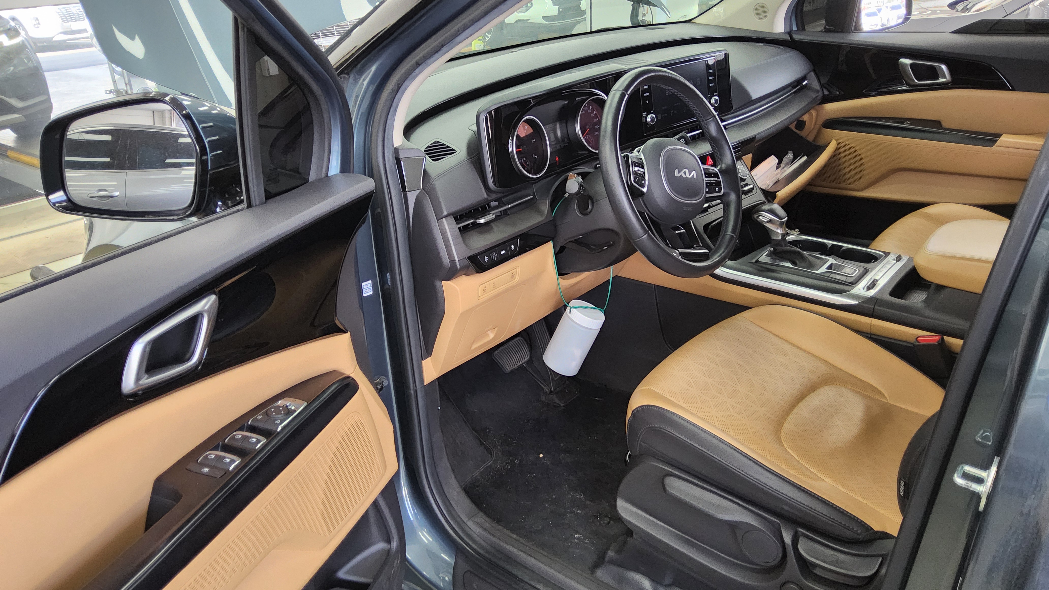 Kia SEDONA 2022 - Image 9