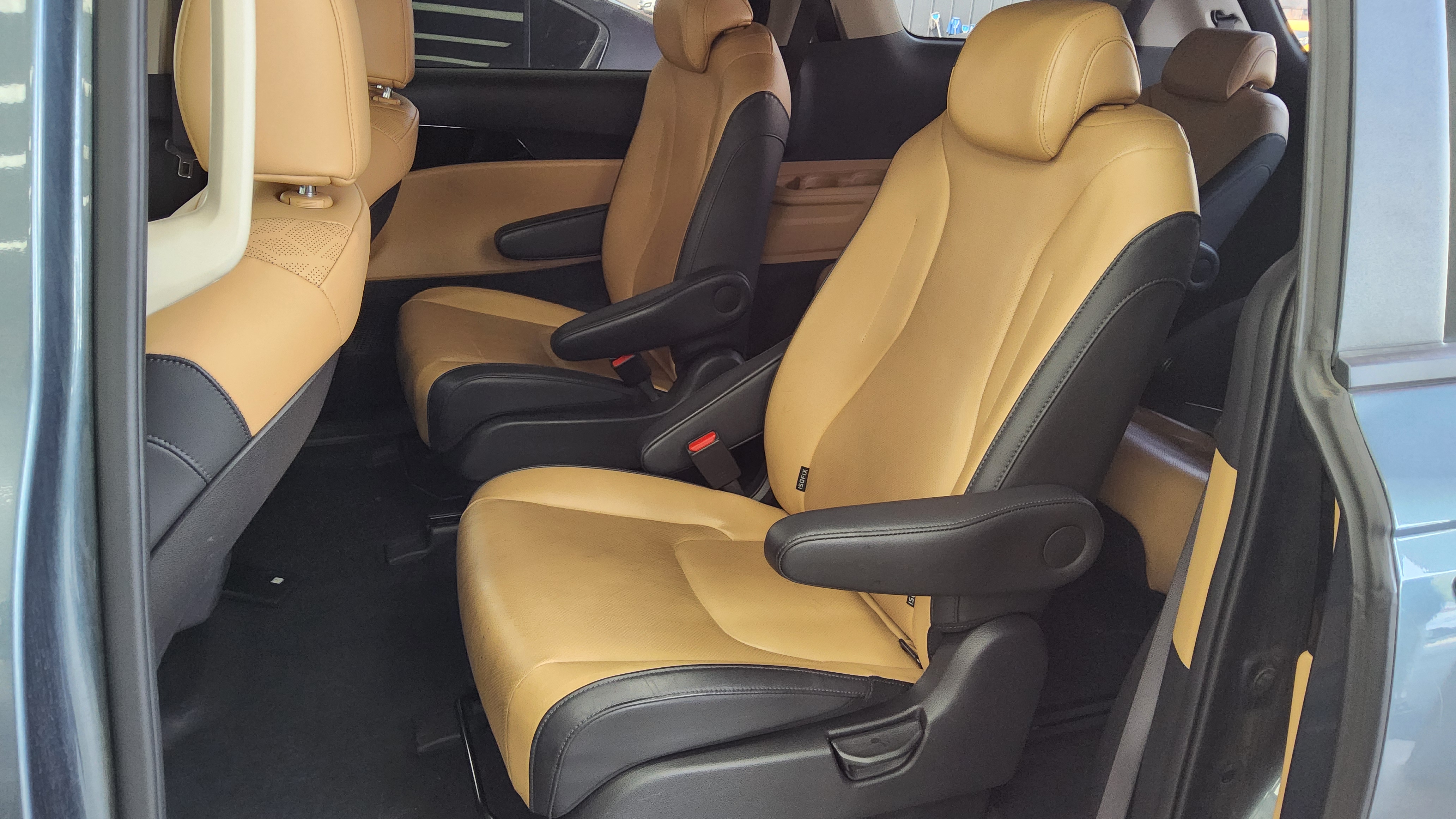 Kia SEDONA 2022 - Image 11