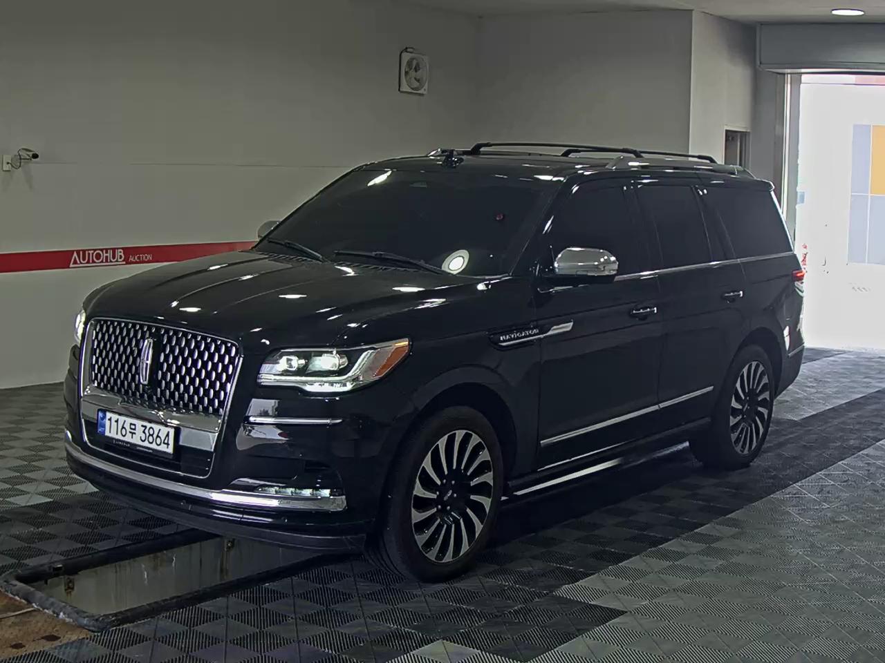 Lincoln Navigator
