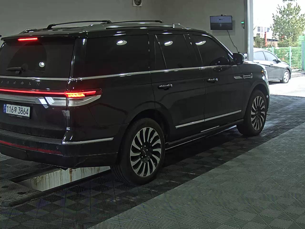 Lincoln Navigator 2023 - Image 4