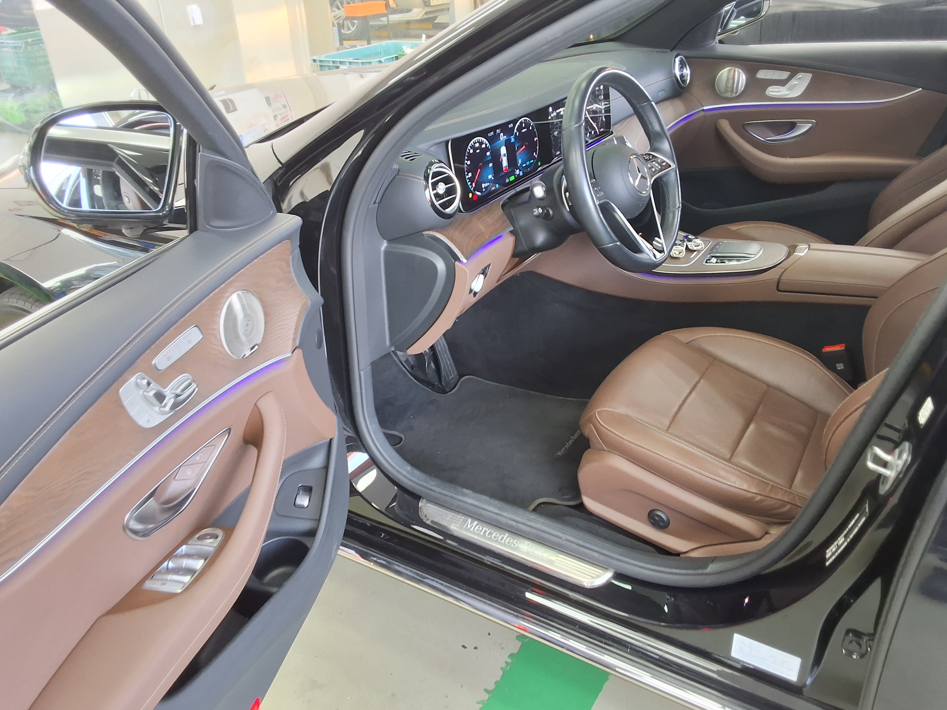 Mercedes-Benz E-Class - 9
