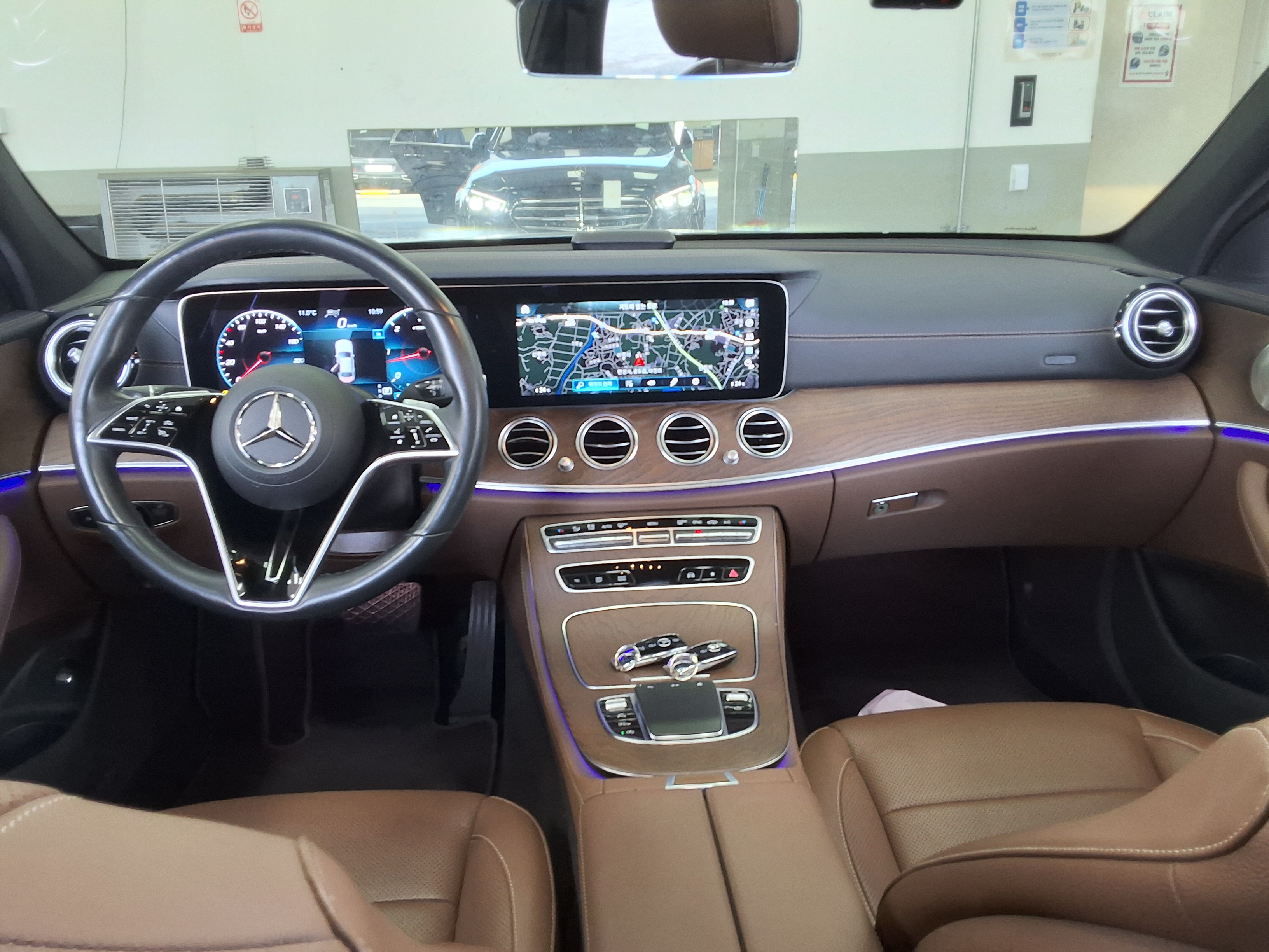 Mercedes-Benz E-Class - 10