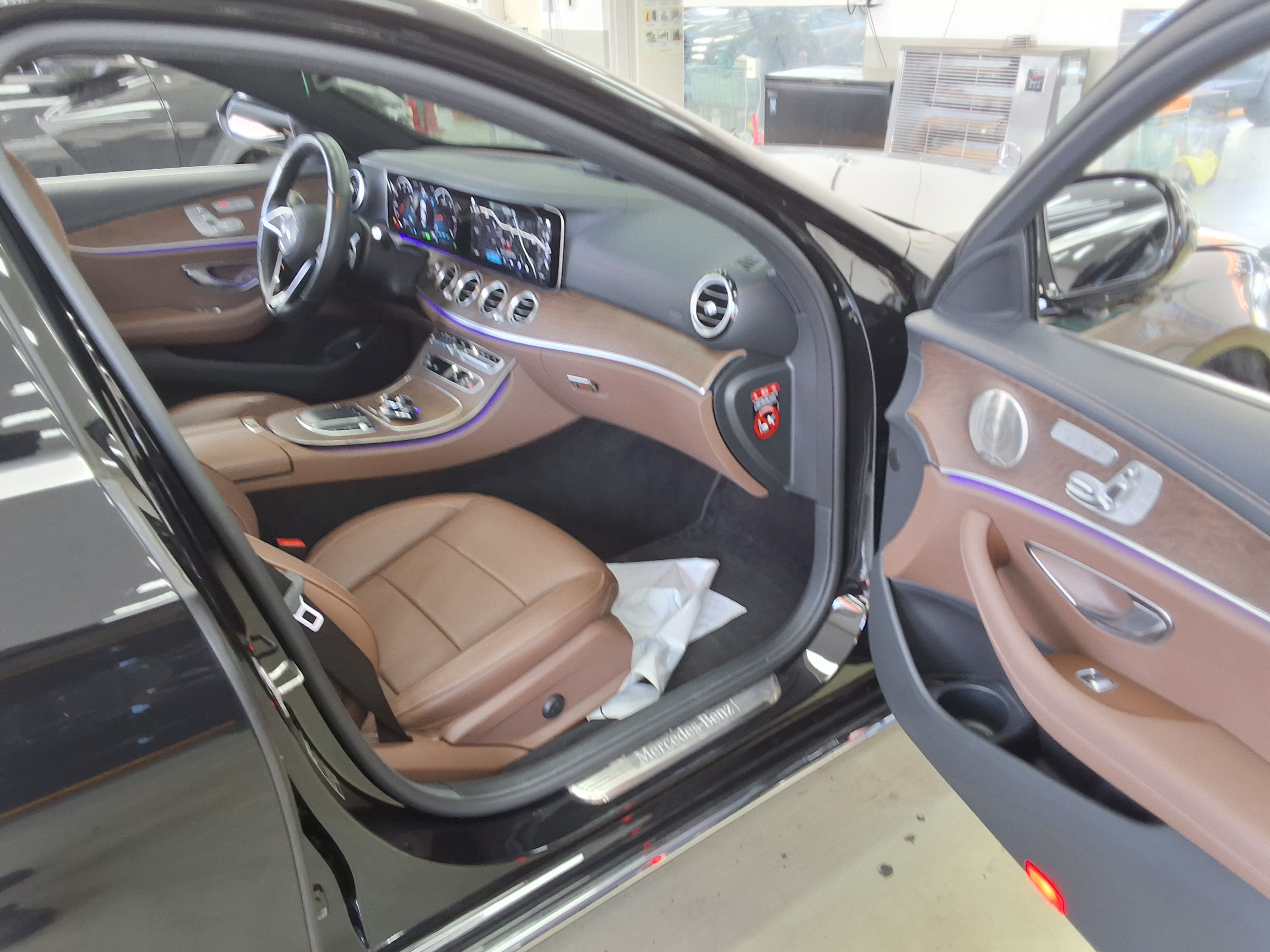 Mercedes-Benz E-Class - 13