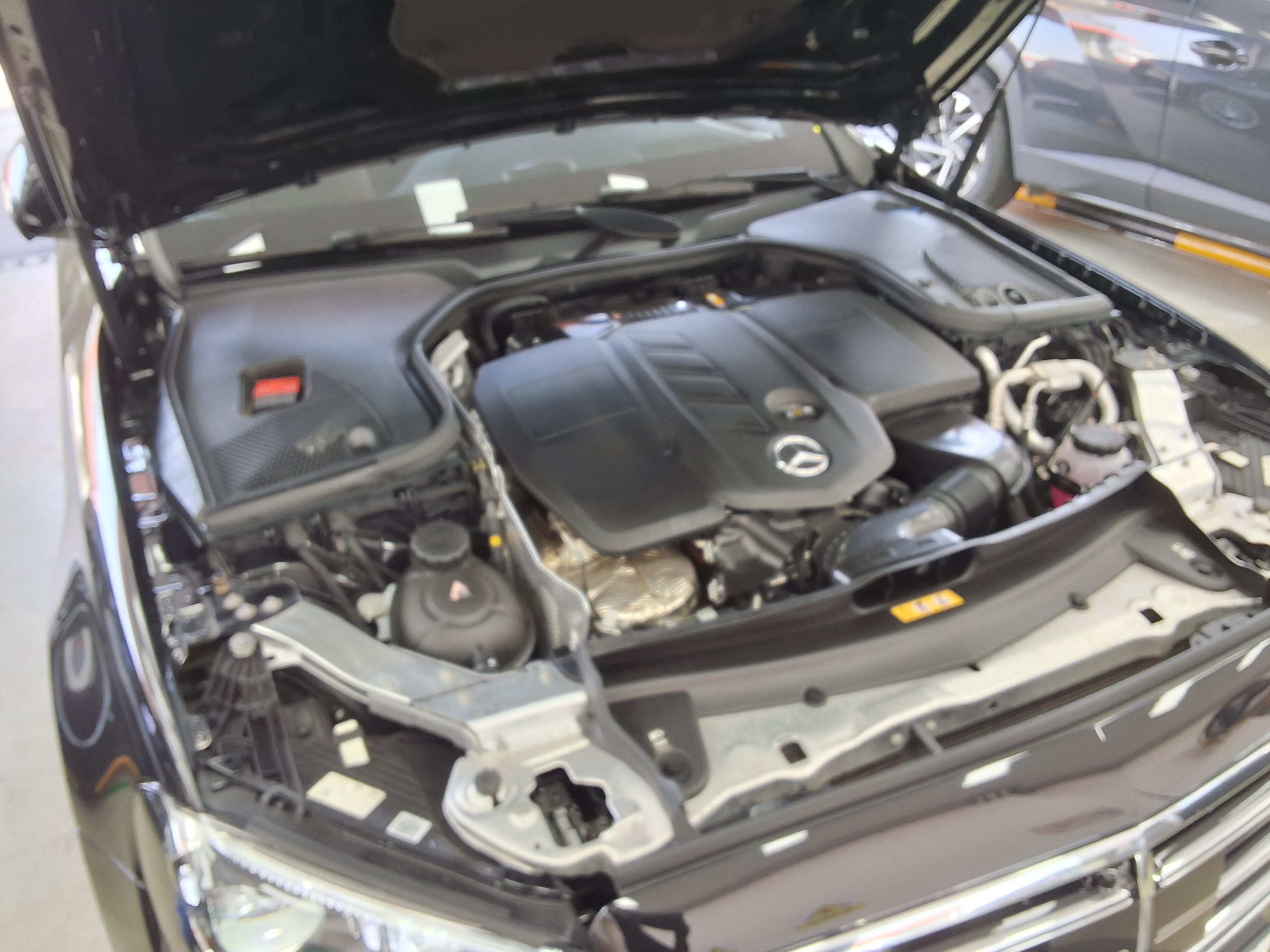 Mercedes-Benz E-Class - 21