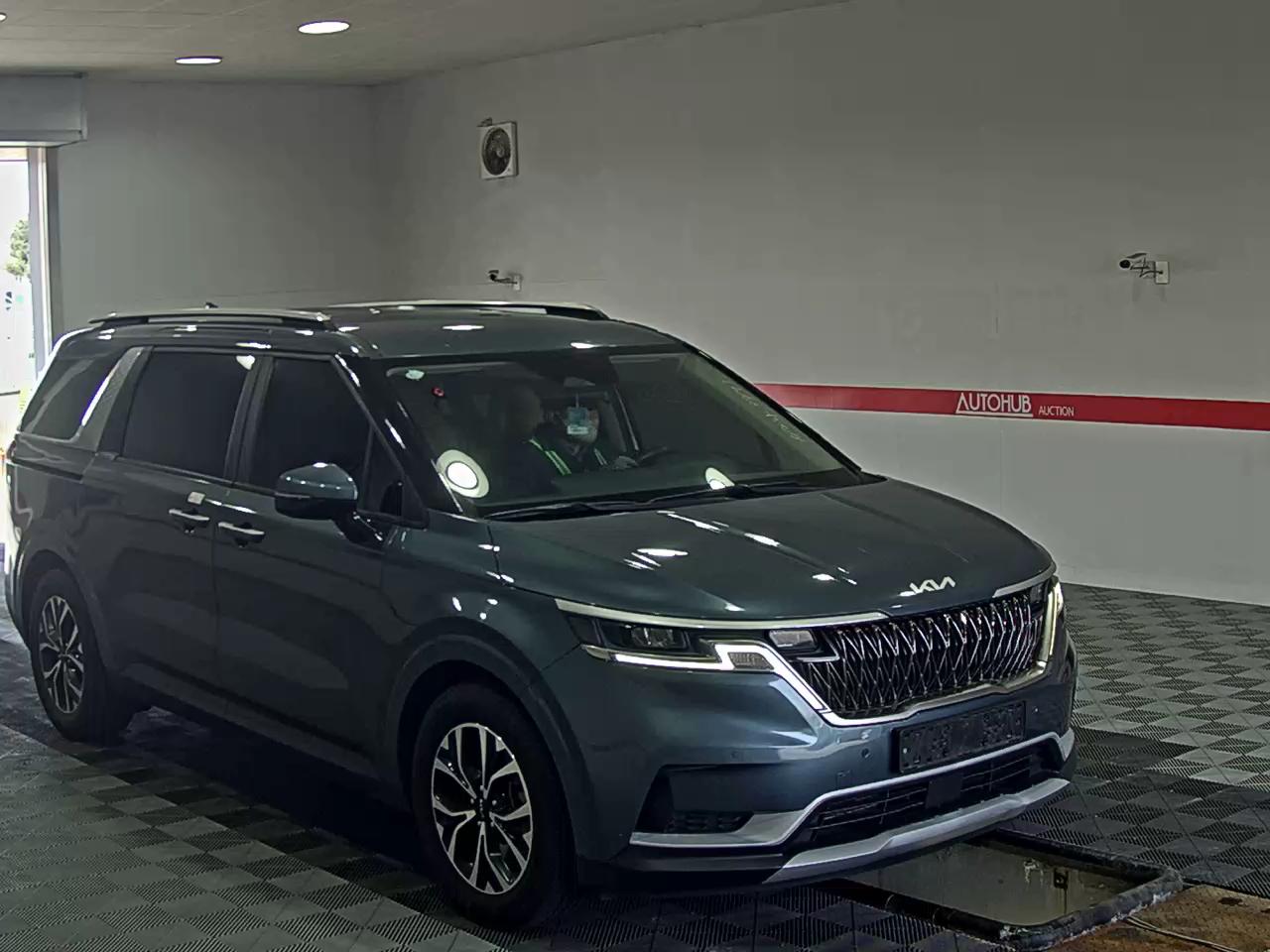 Kia SEDONA 2022 - Image 2