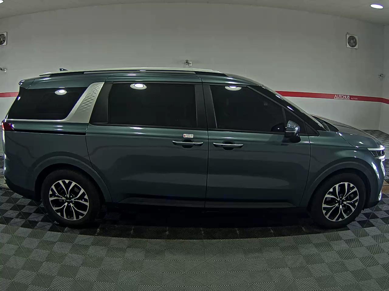 Kia SEDONA 2022 - Image 3