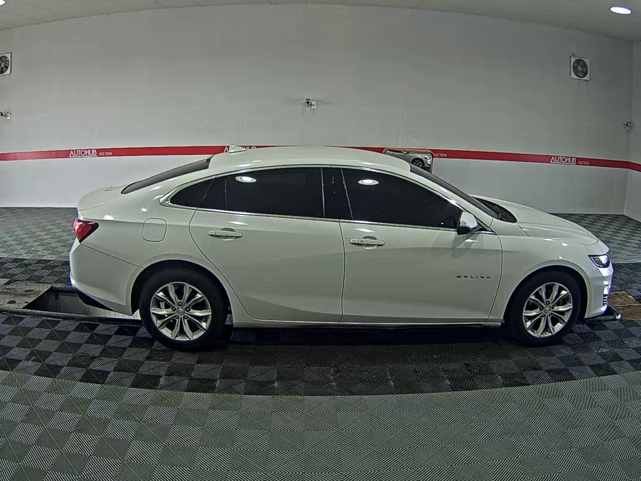 Chevrolet Malibu 2020 - Image 3