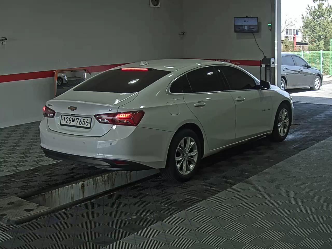Chevrolet Malibu 2020 - Image 4
