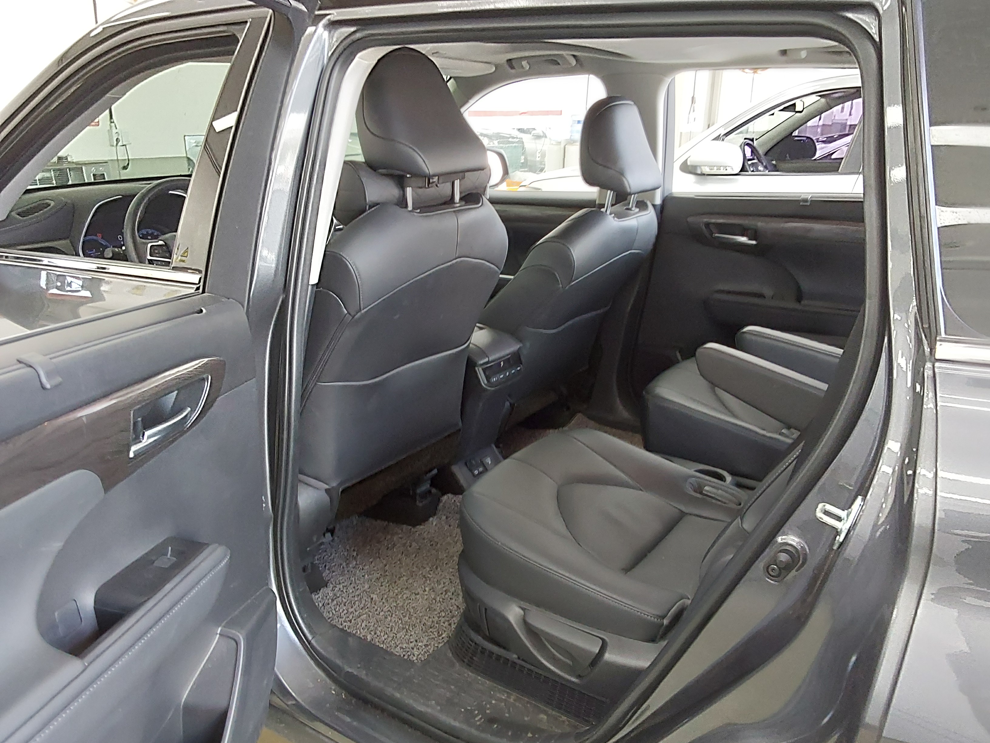 Toyota Highlander - 11
