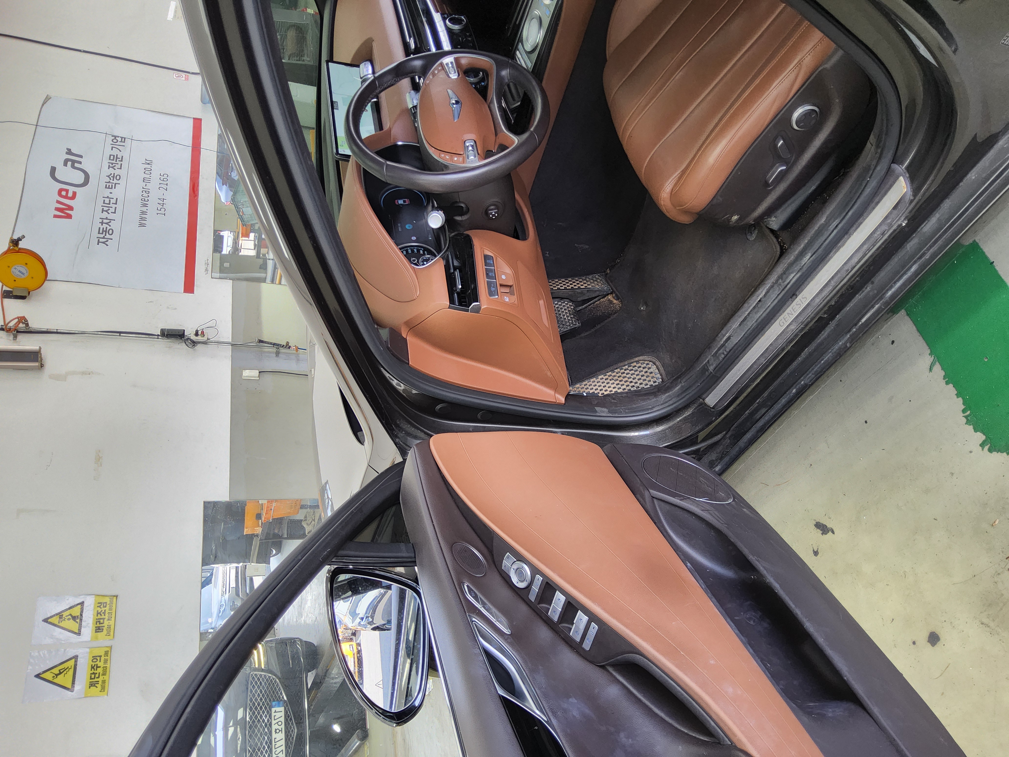 Hyundai Genesis 2022 - Image 9