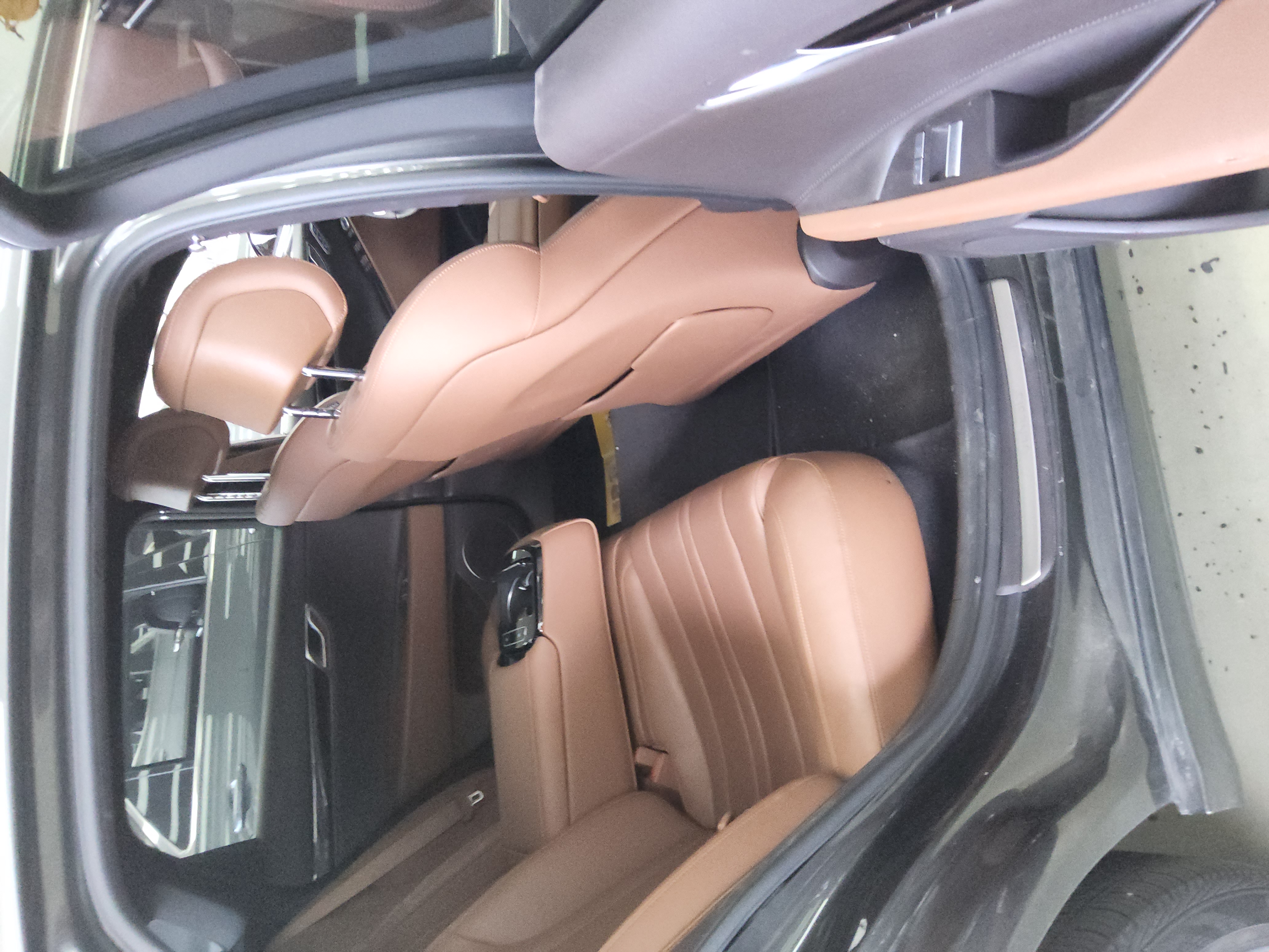 Hyundai Genesis 2022 - Image 12