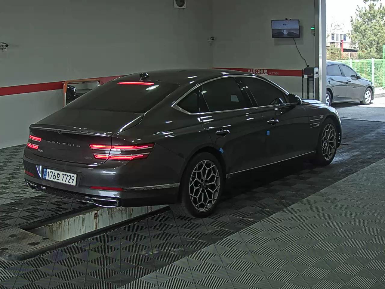 Hyundai Genesis 2022 - Image 4