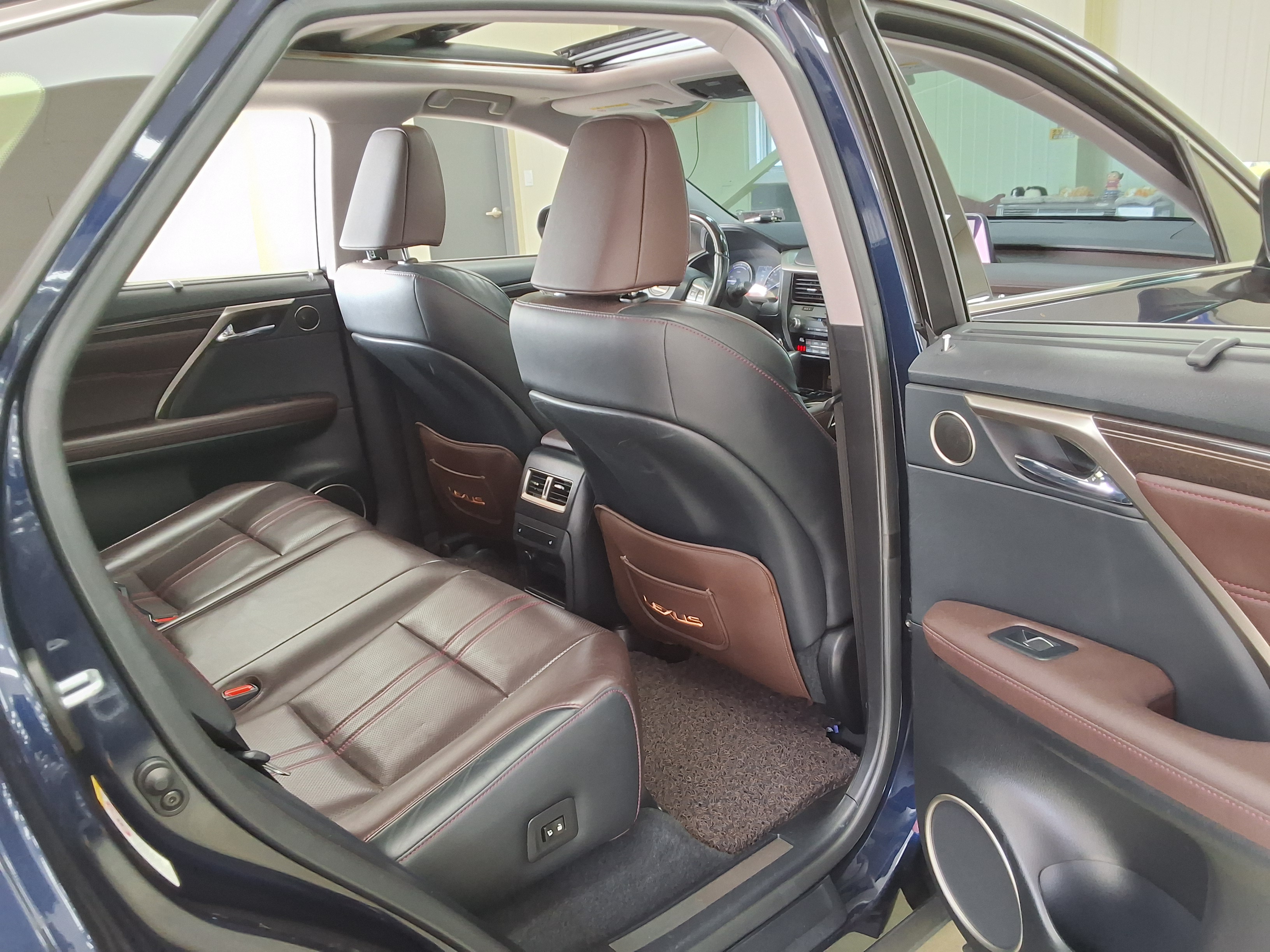 LEXUS RX - 12