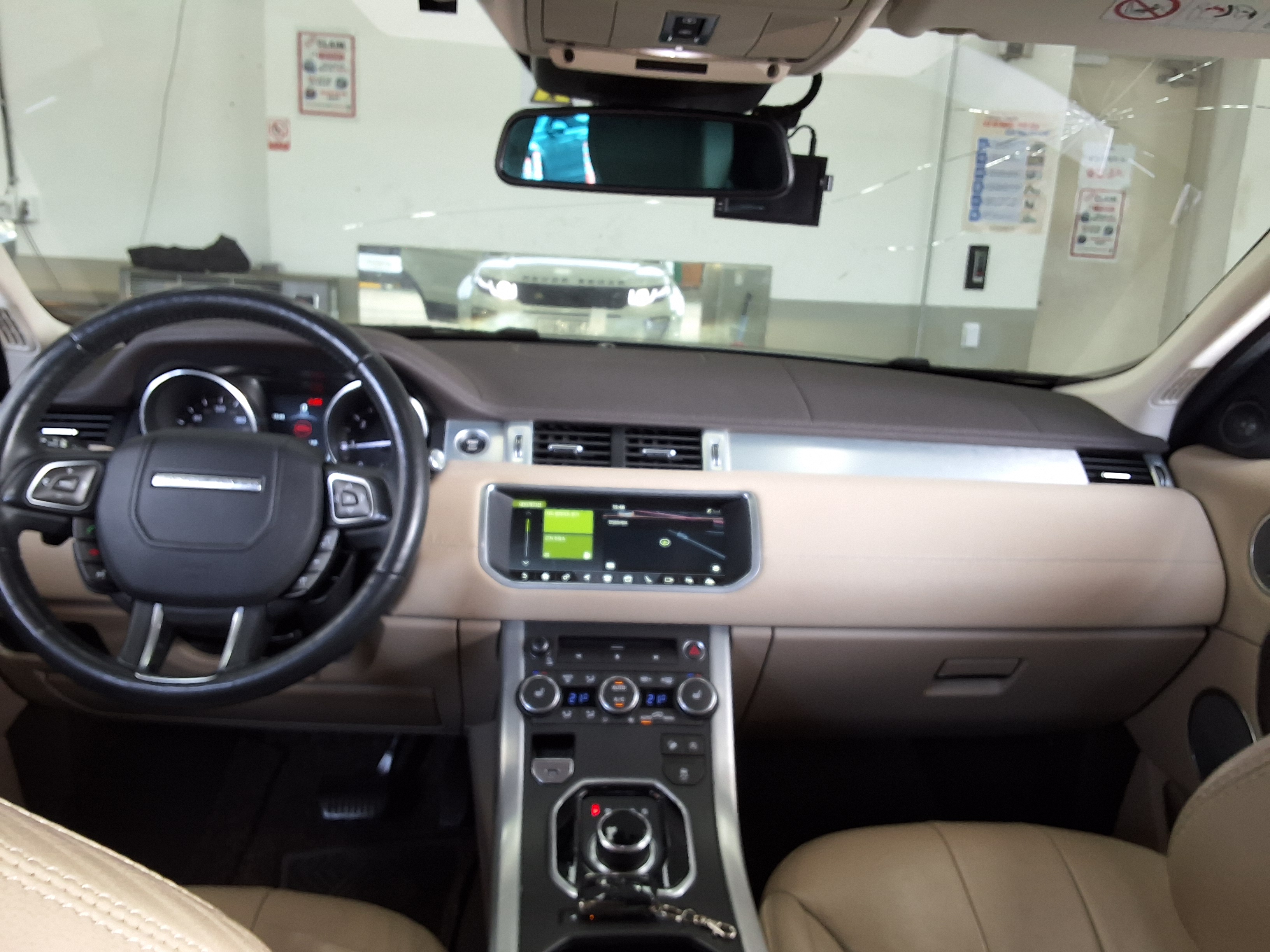 Land Rover Range Rover - 10