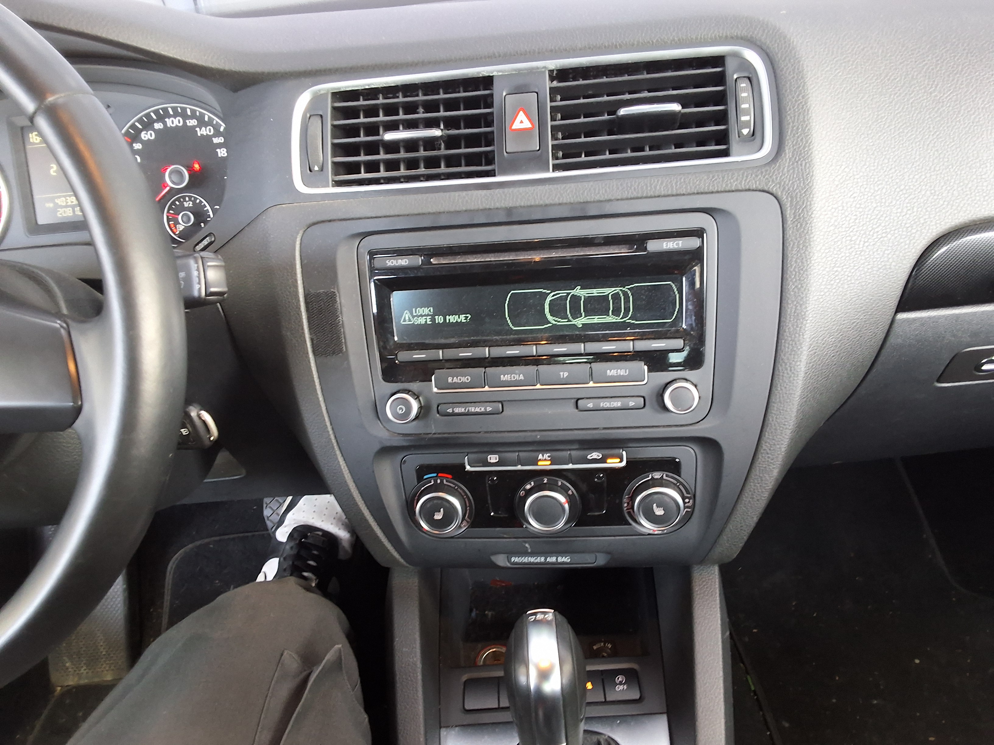 Volkswagen Jetta 2014 - Image 21