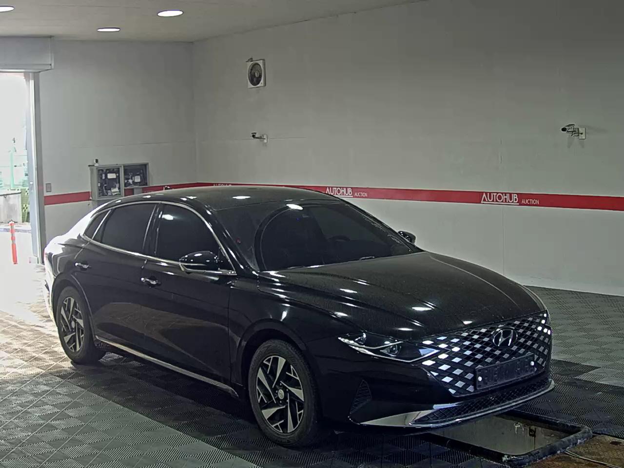 Hyundai Grandeur - 2
