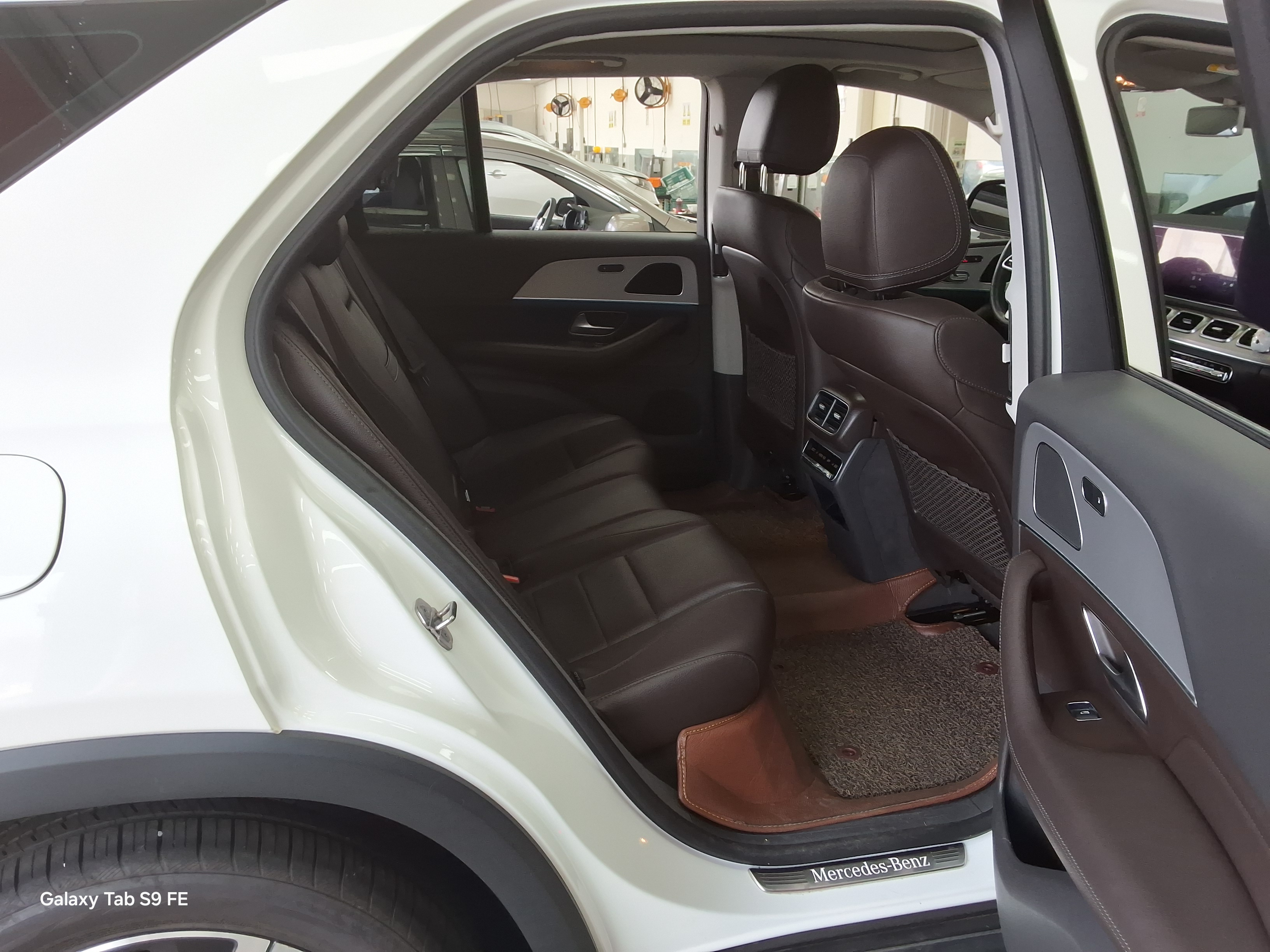 مرسيدس بنز GLE - 12