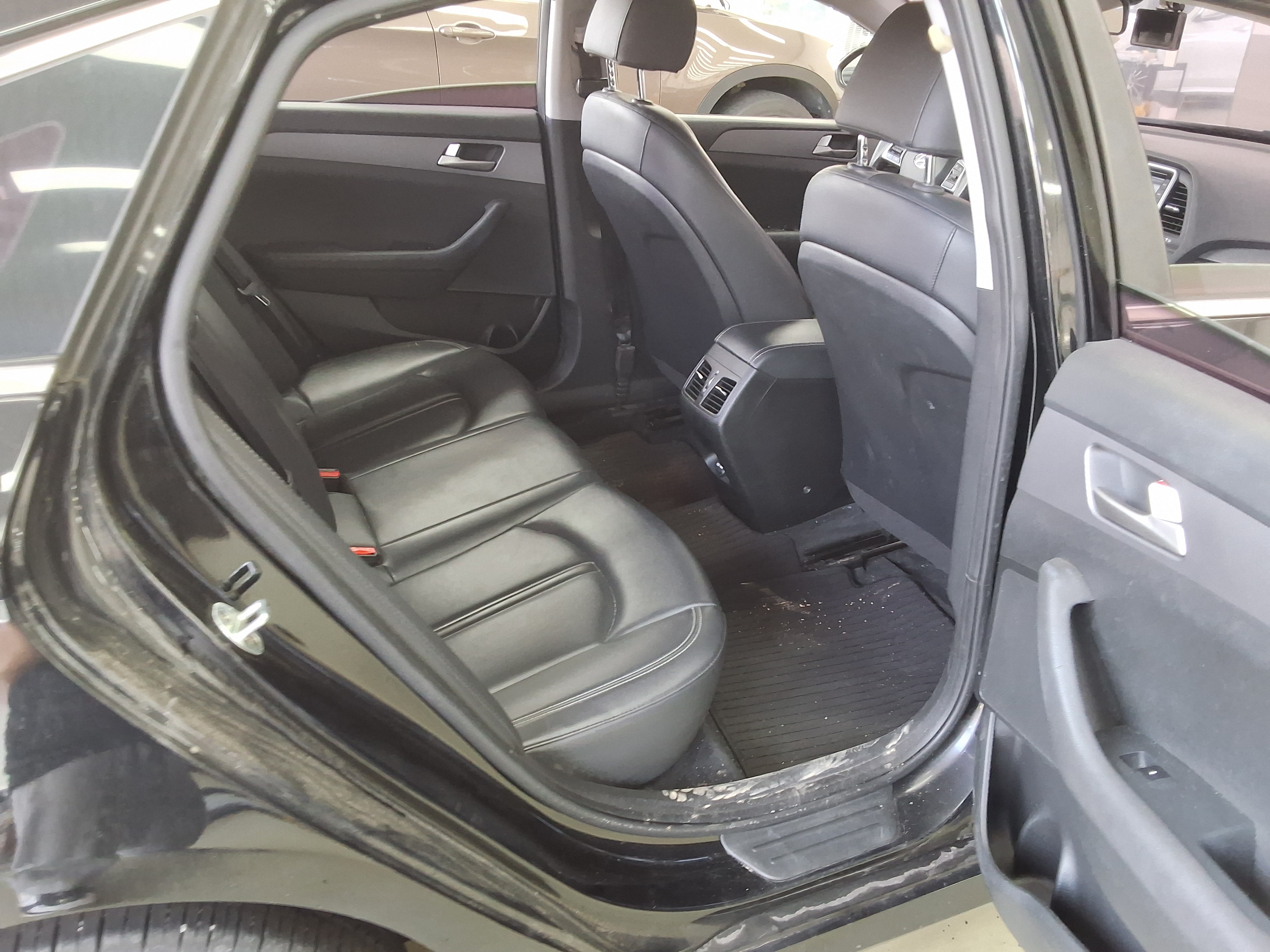 Hyundai Sonata 2018 - Image 12