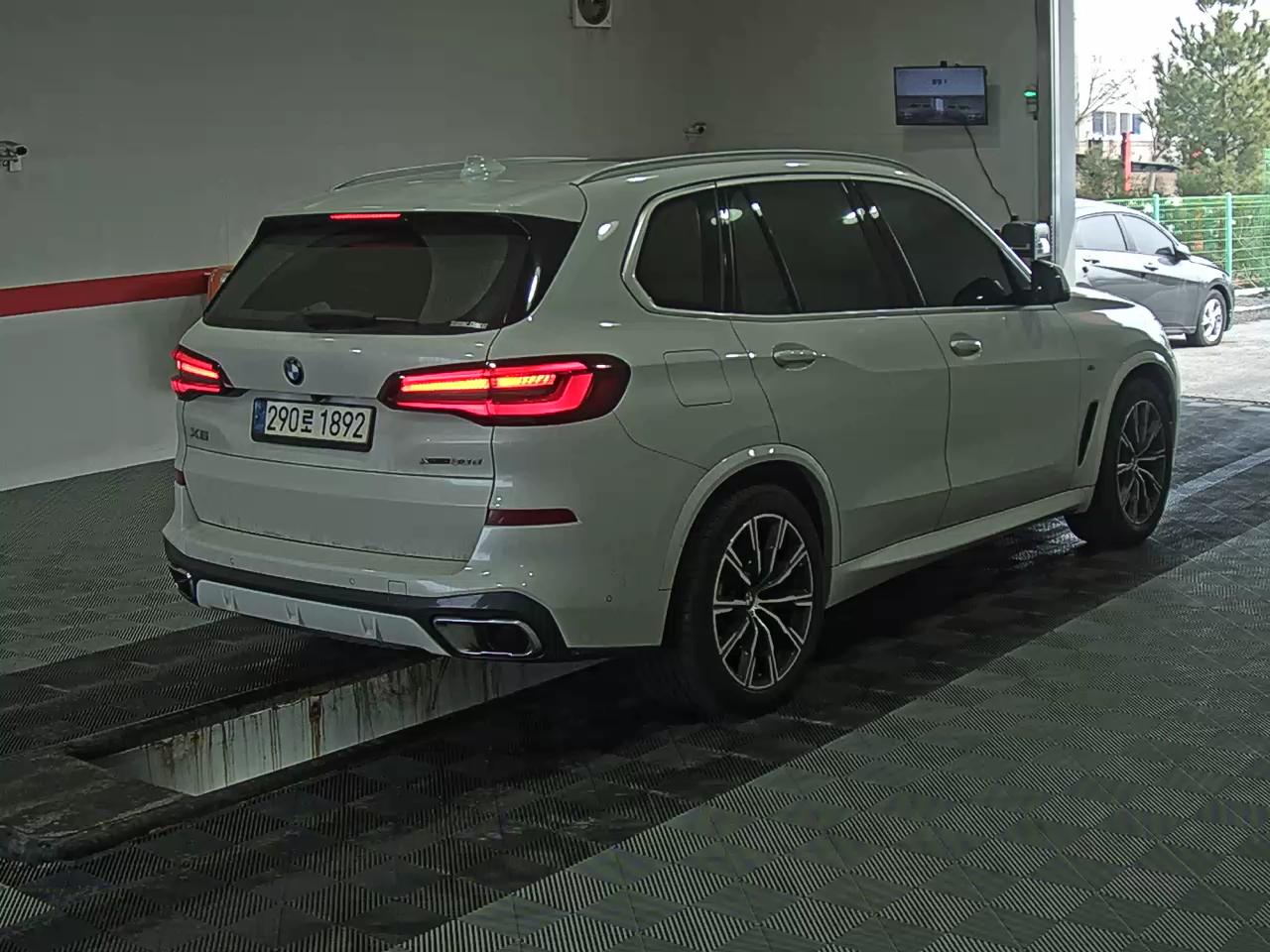 بي إم دبليو X5 - 4