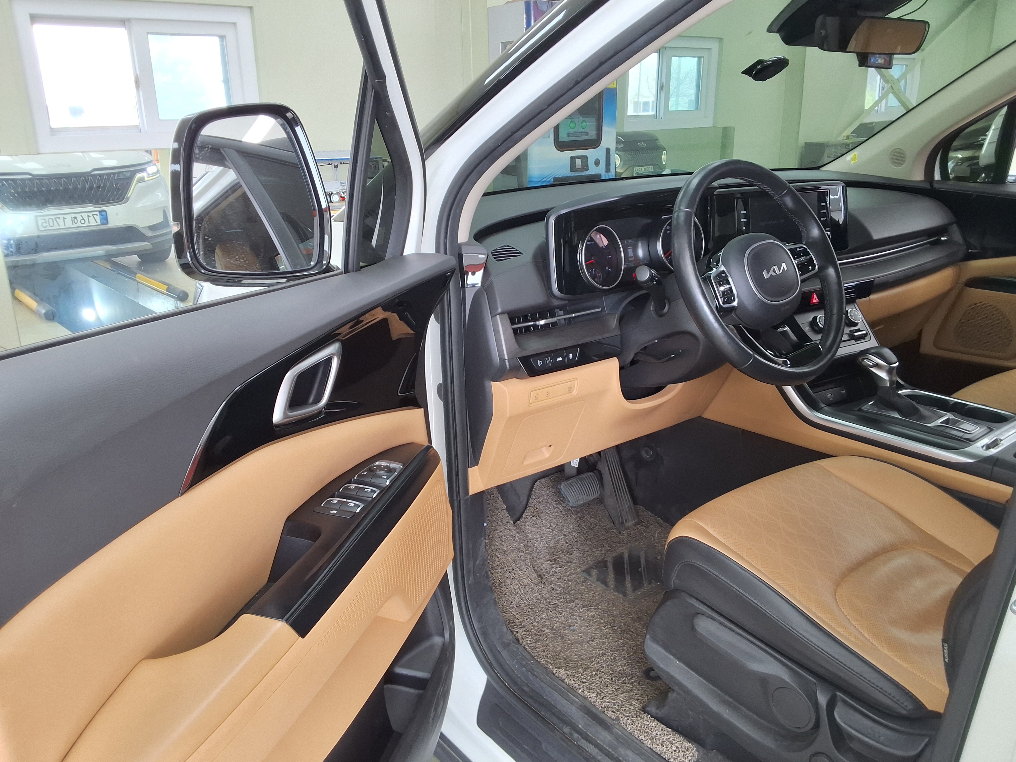 Kia SEDONA 2022 - Image 9
