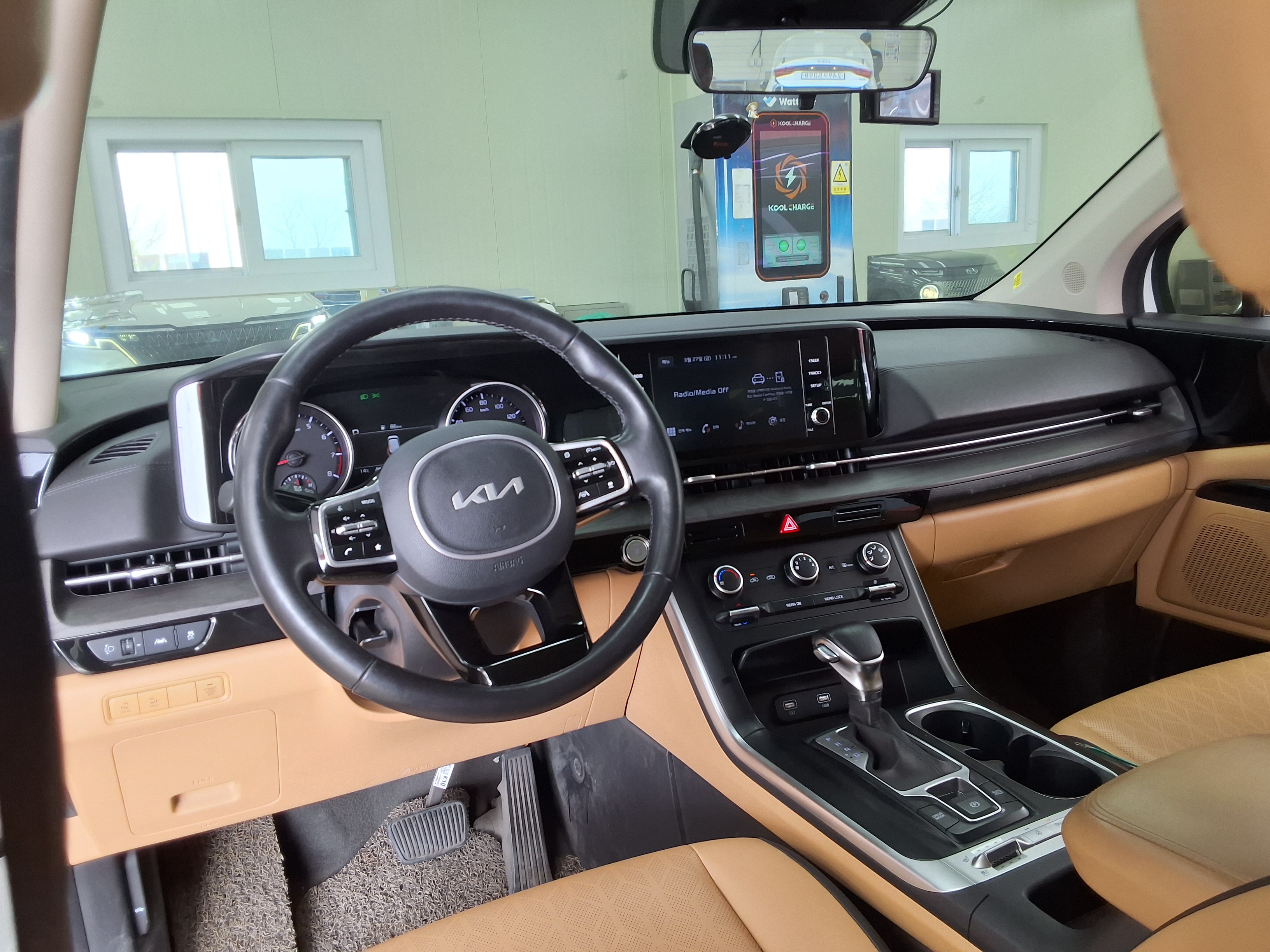 Kia SEDONA 2022 - Image 10
