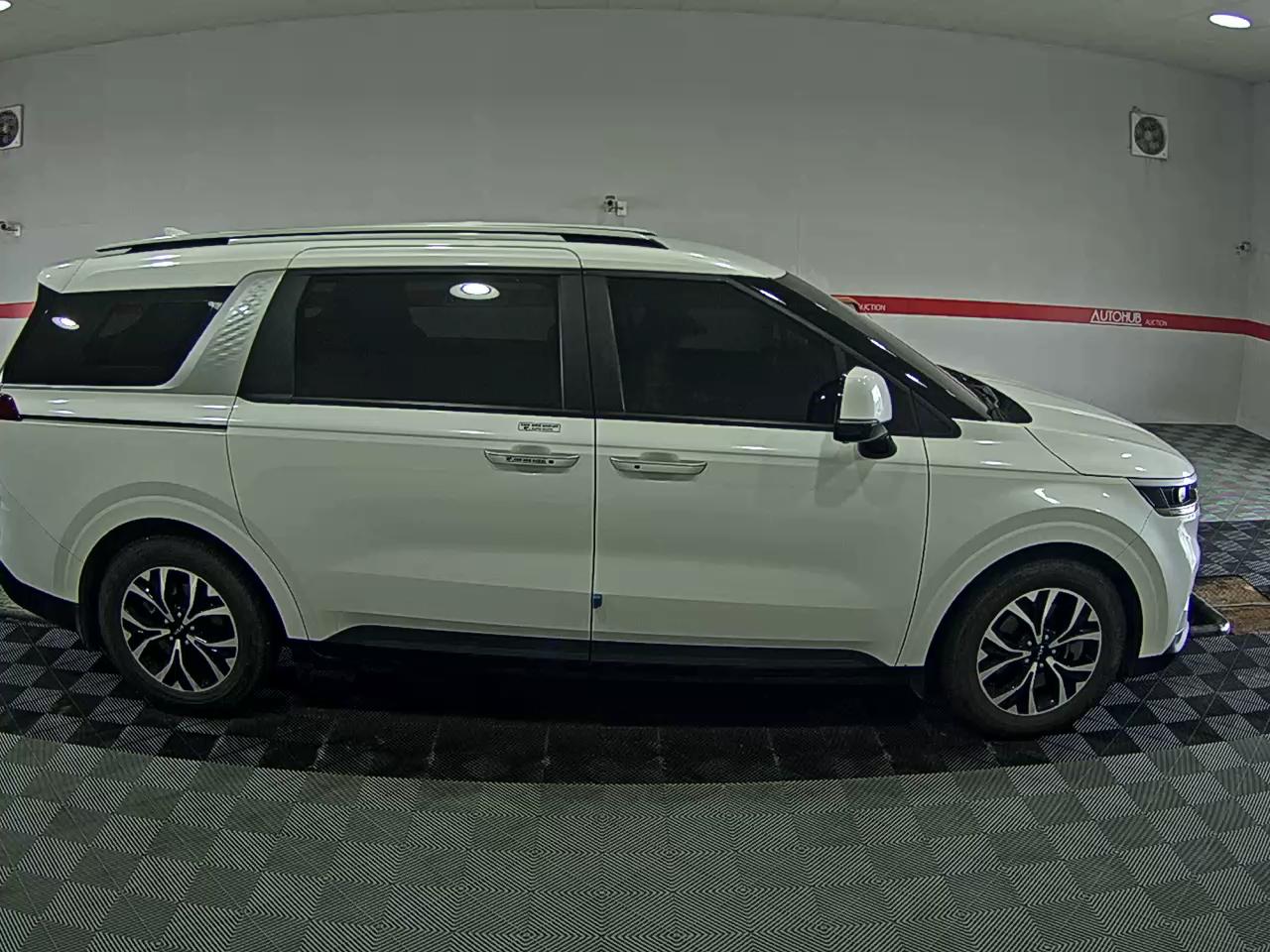 Kia SEDONA 2022 - Image 3