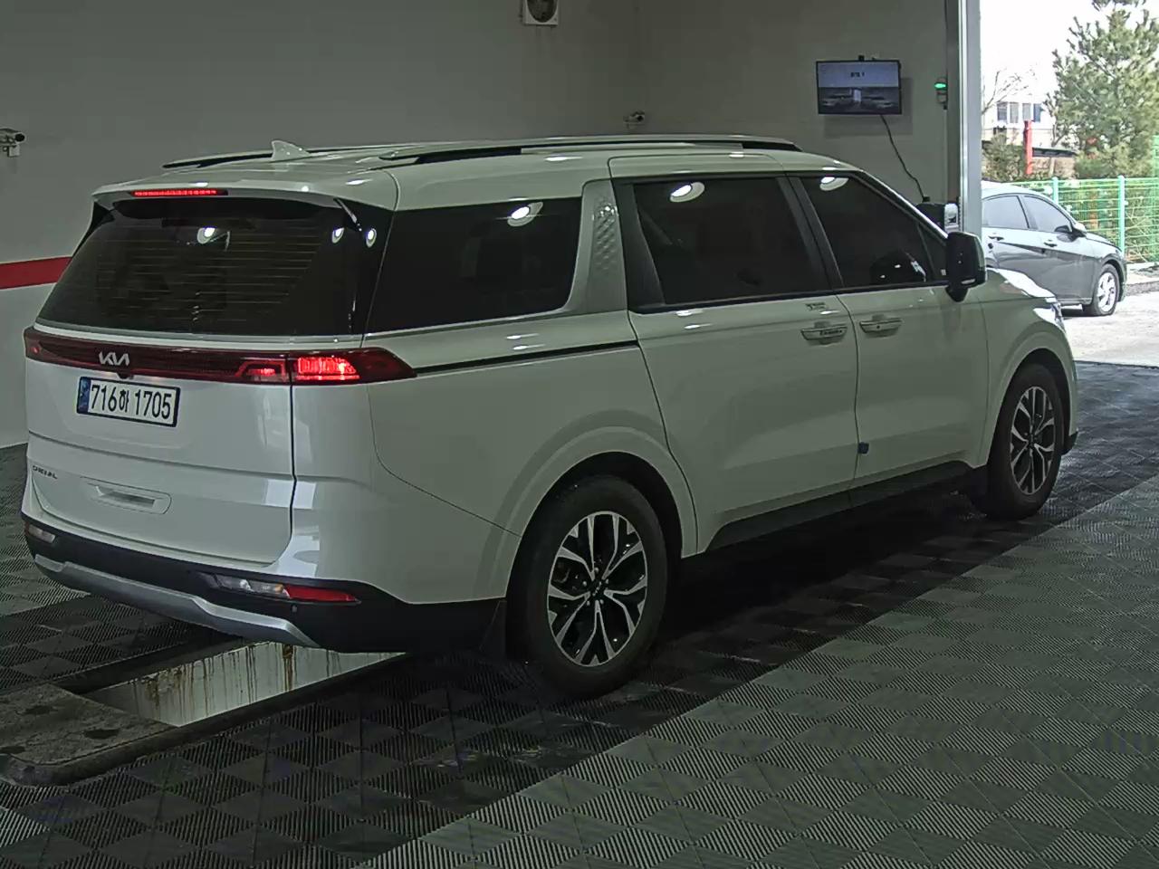 Kia SEDONA 2022 - Image 4