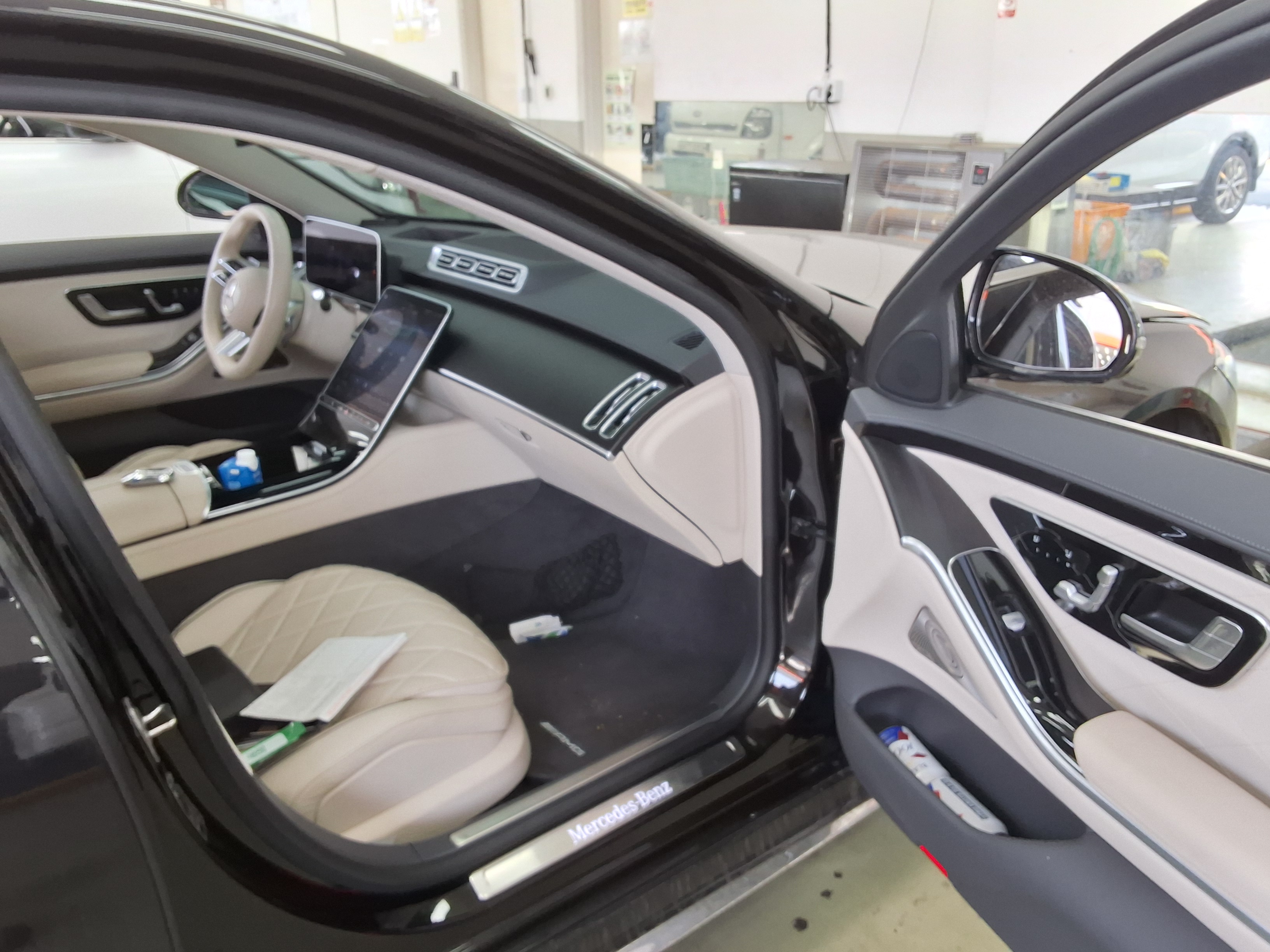 Mercedes-Benz S-Class - 13