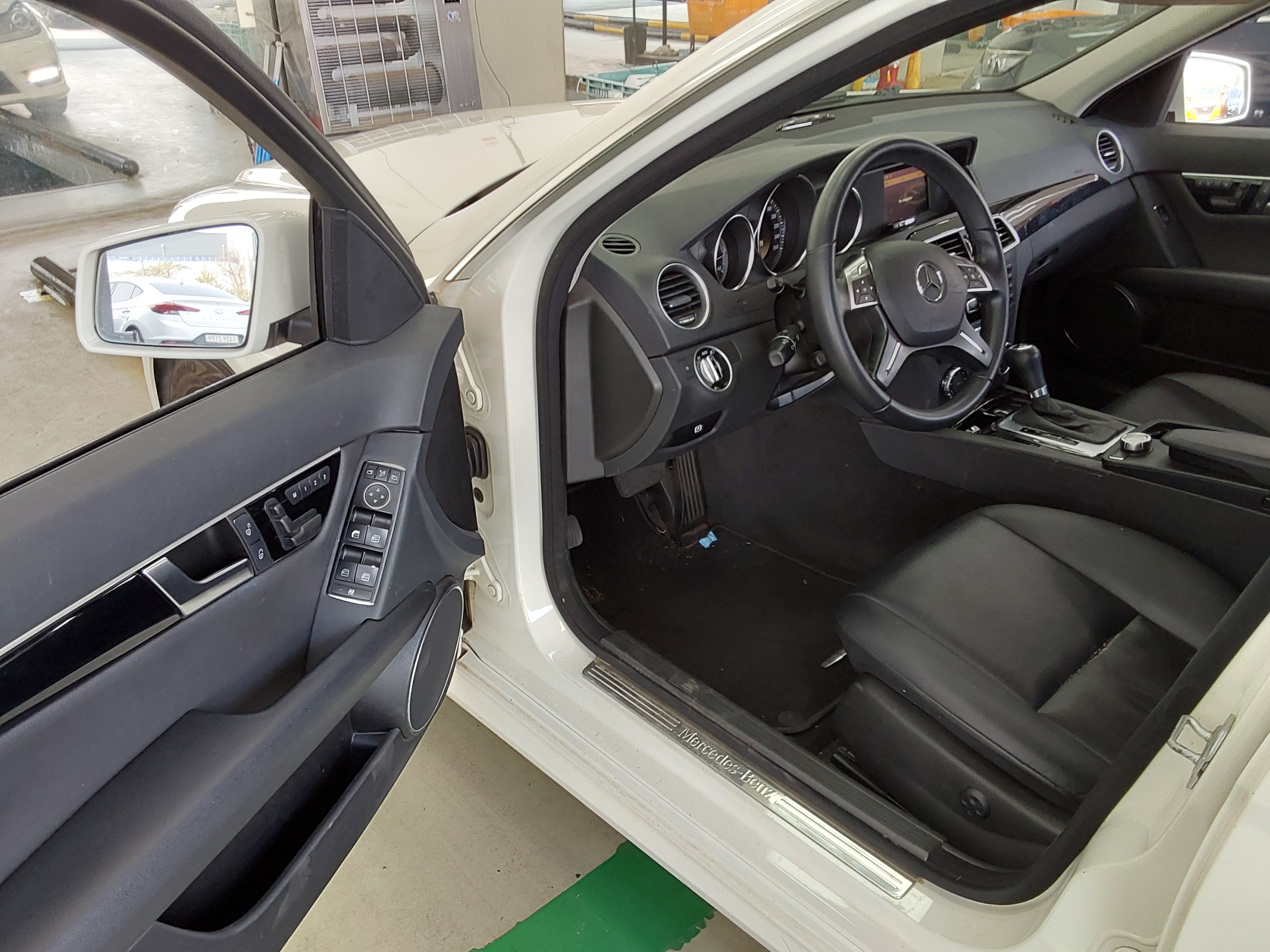 Mercedes-Benz C-Class - 9