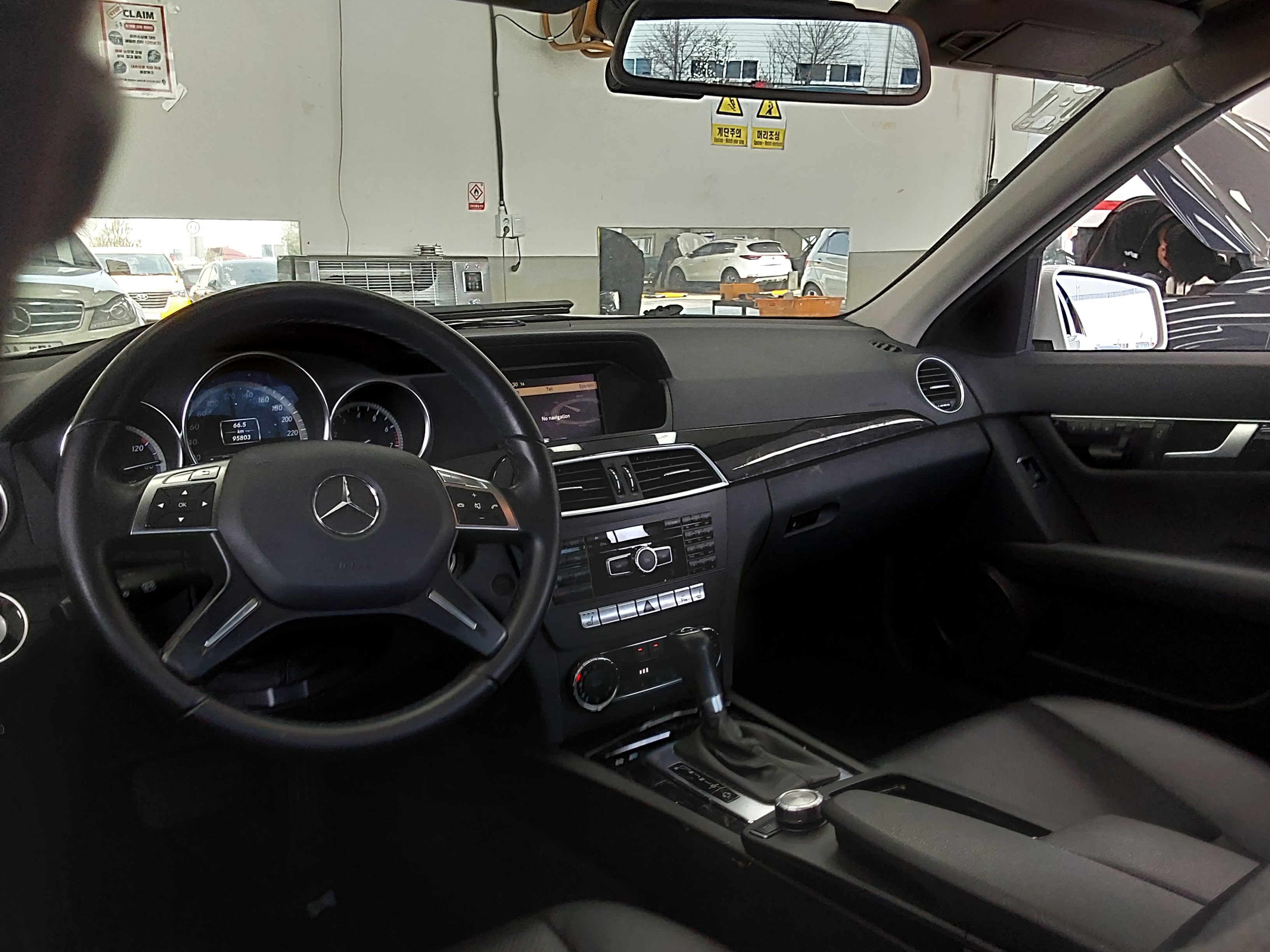 Mercedes-Benz C-Class - 10