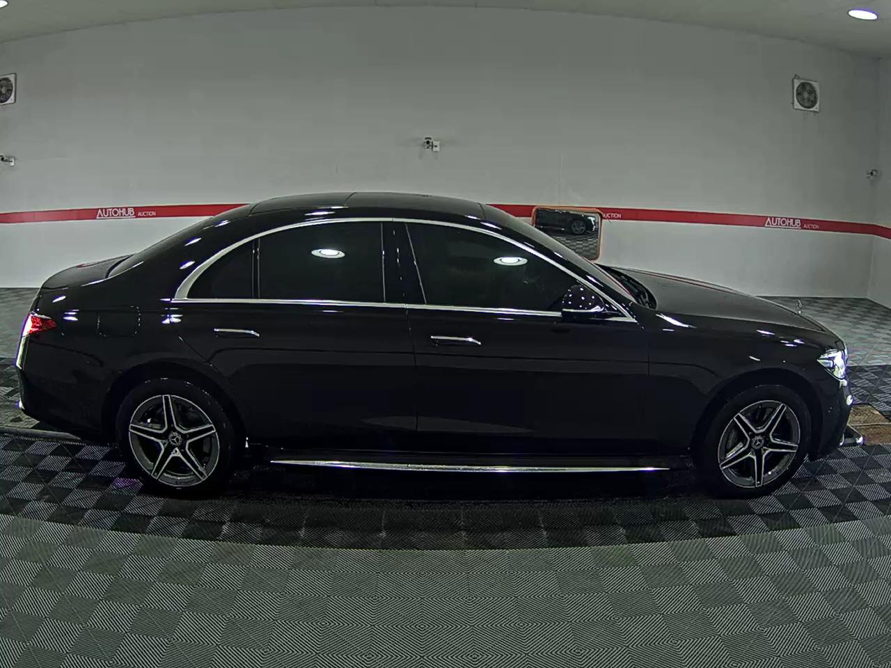 Mercedes-Benz S-Class - 3