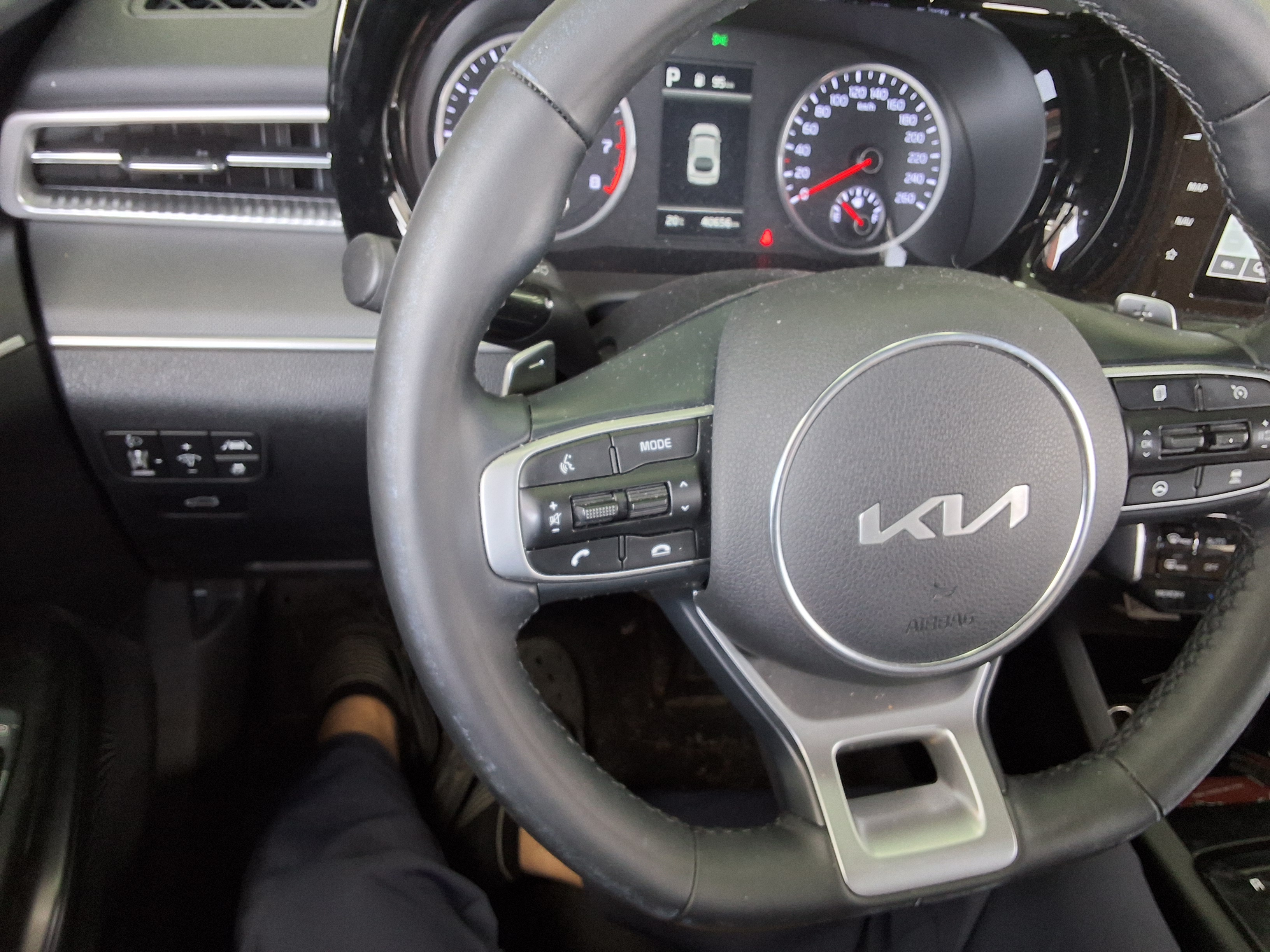 Kia K5 2023 - Image 16