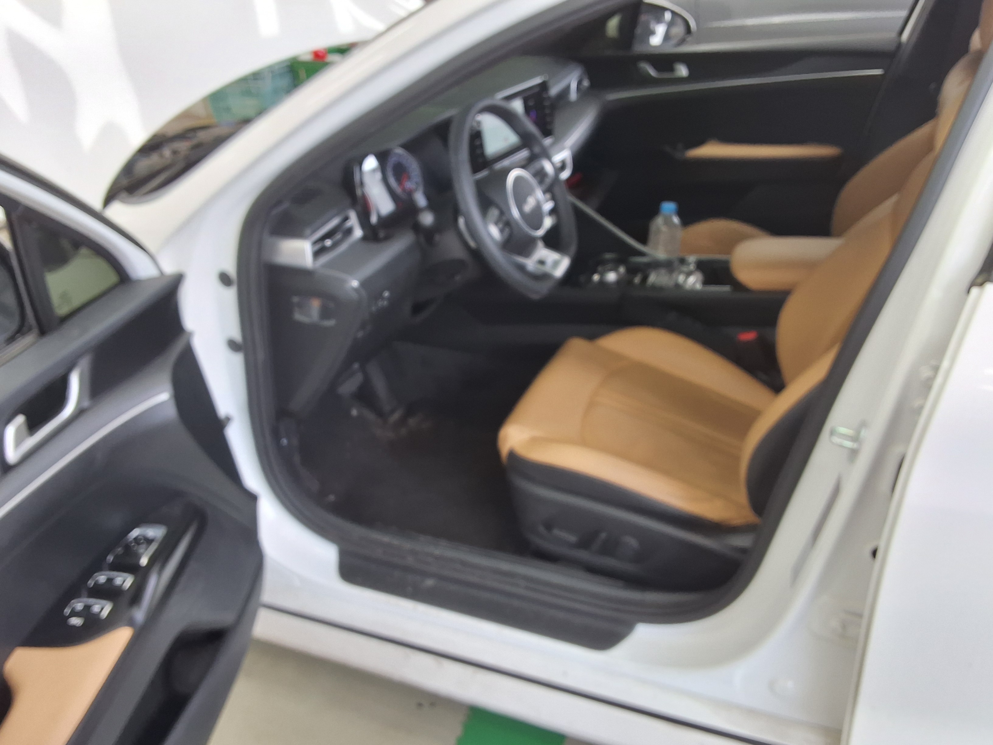 Kia K5 2023 - Image 9