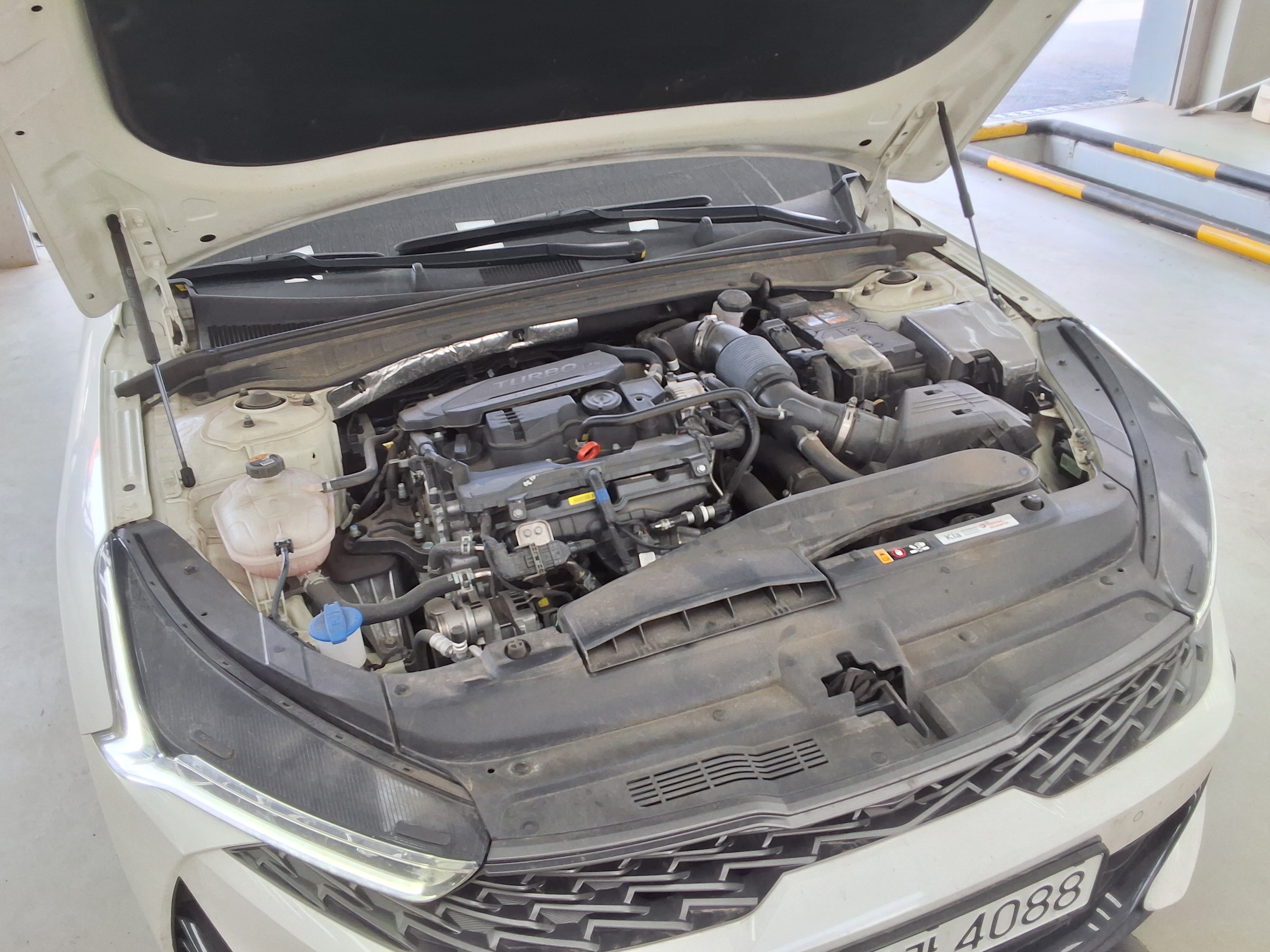 Kia K5 2023 - Image 20