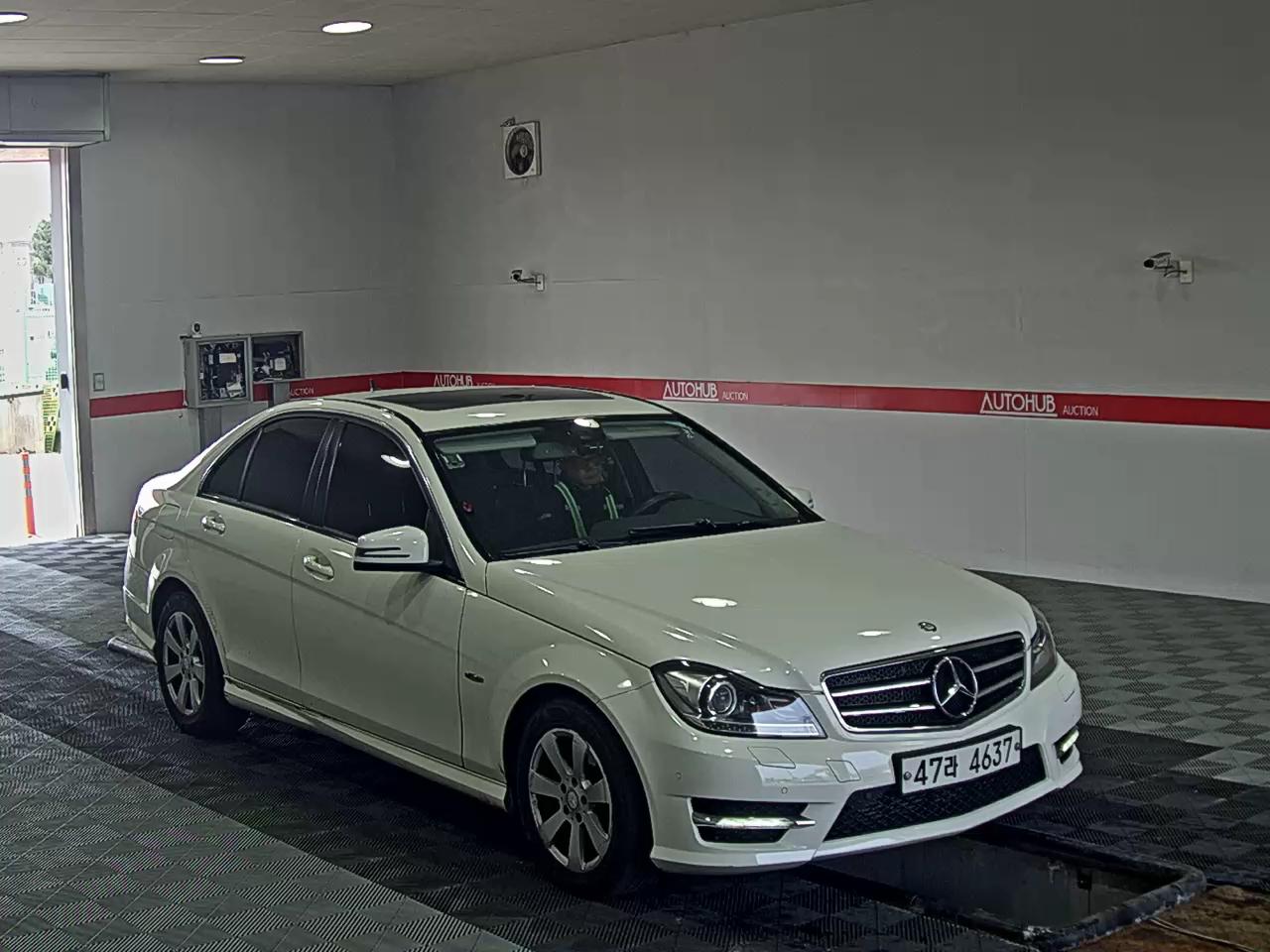 Mercedes-Benz C-Class - 2
