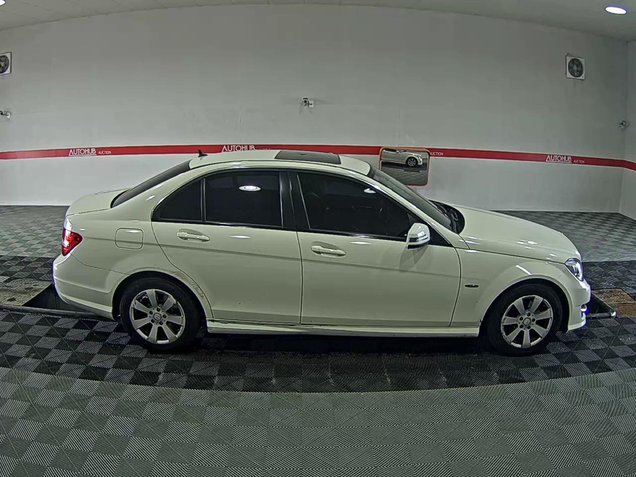 Mercedes-Benz C-Class - 3