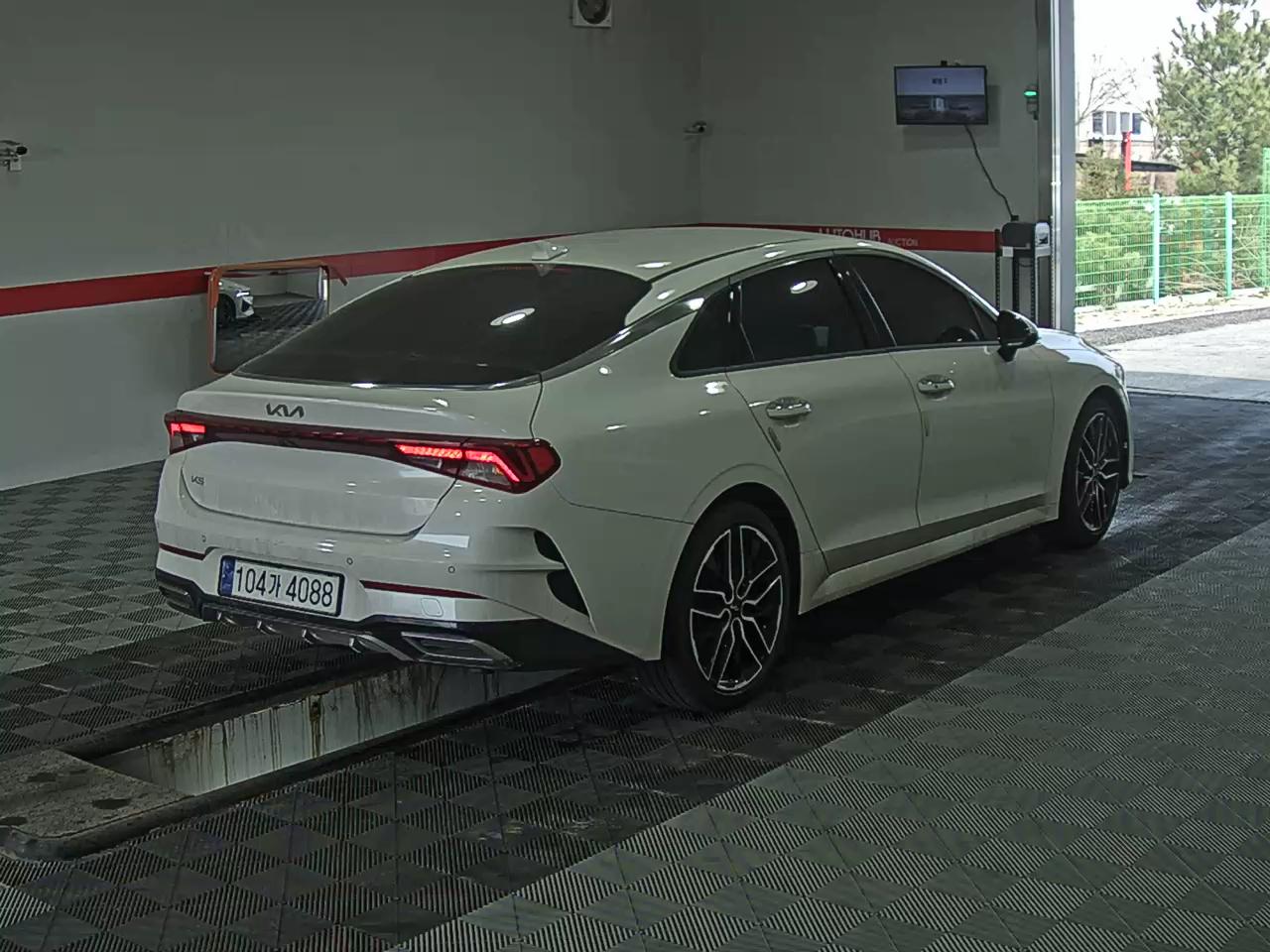 Kia K5 2023 - Image 4